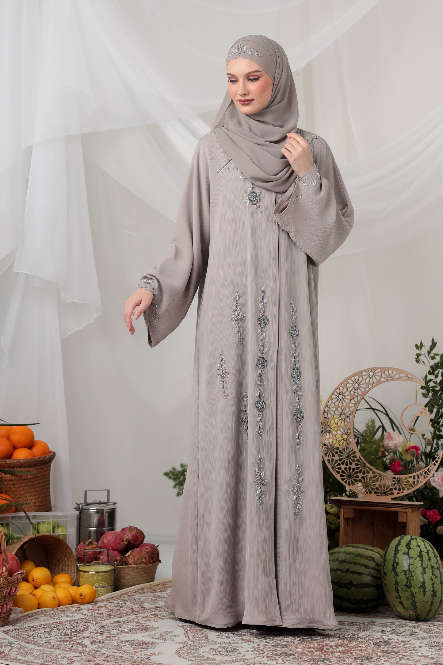 MAHAR ABAYA NUDE
