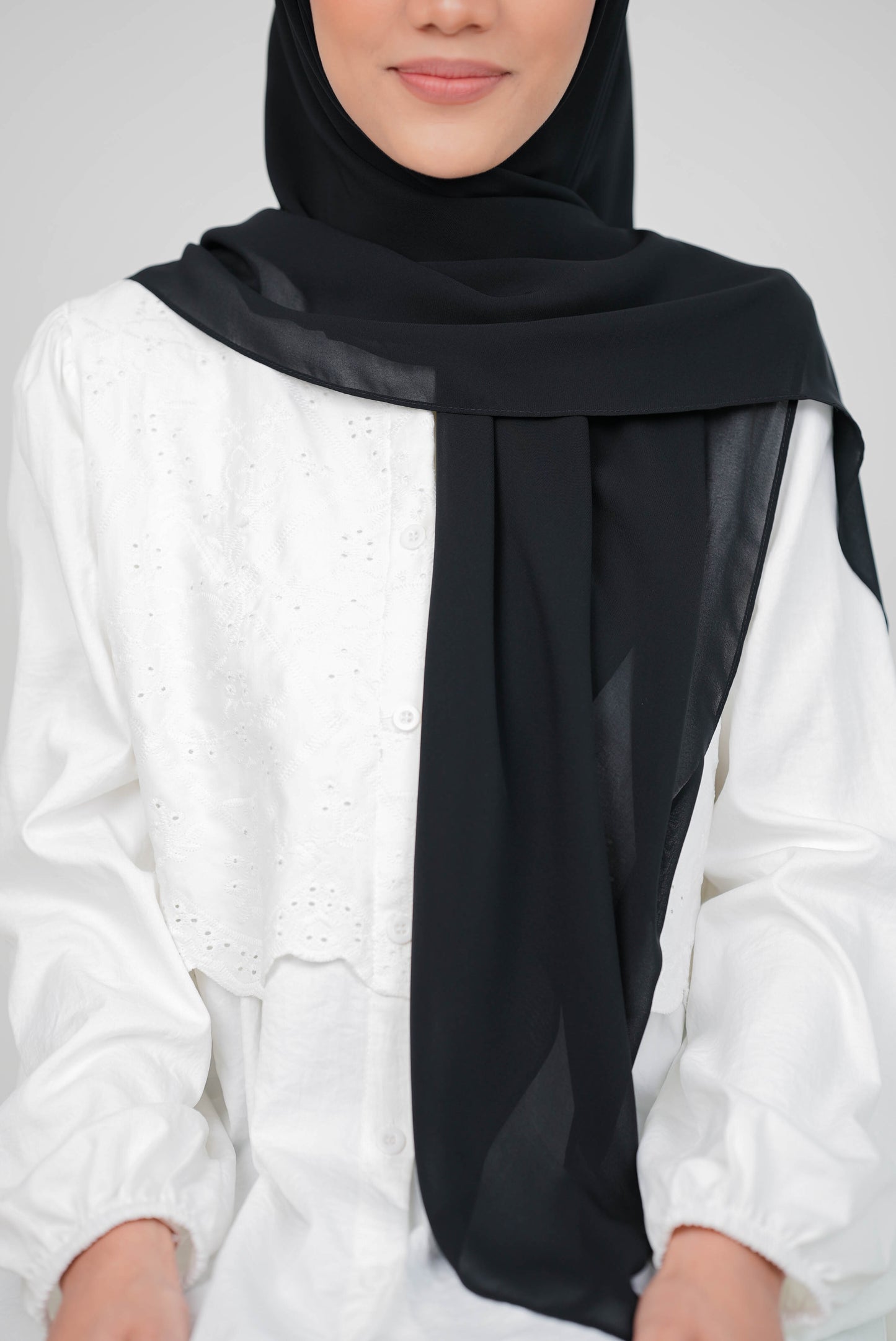 MALEEQA HIJAB BLACK