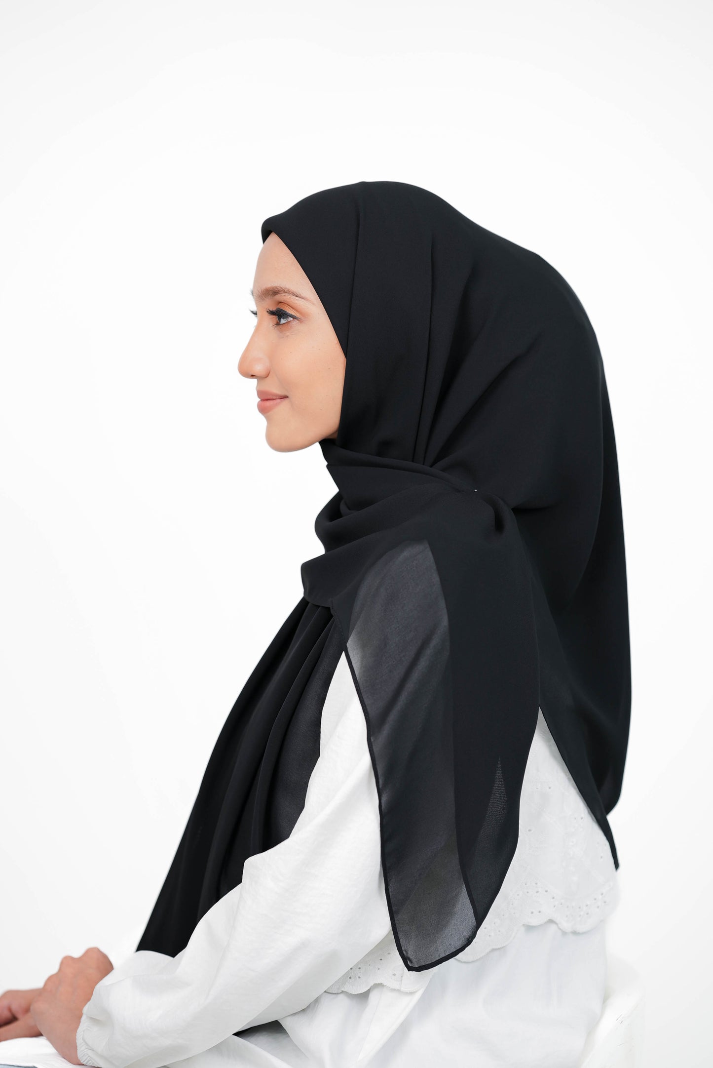 MALEEQA HIJAB BLACK