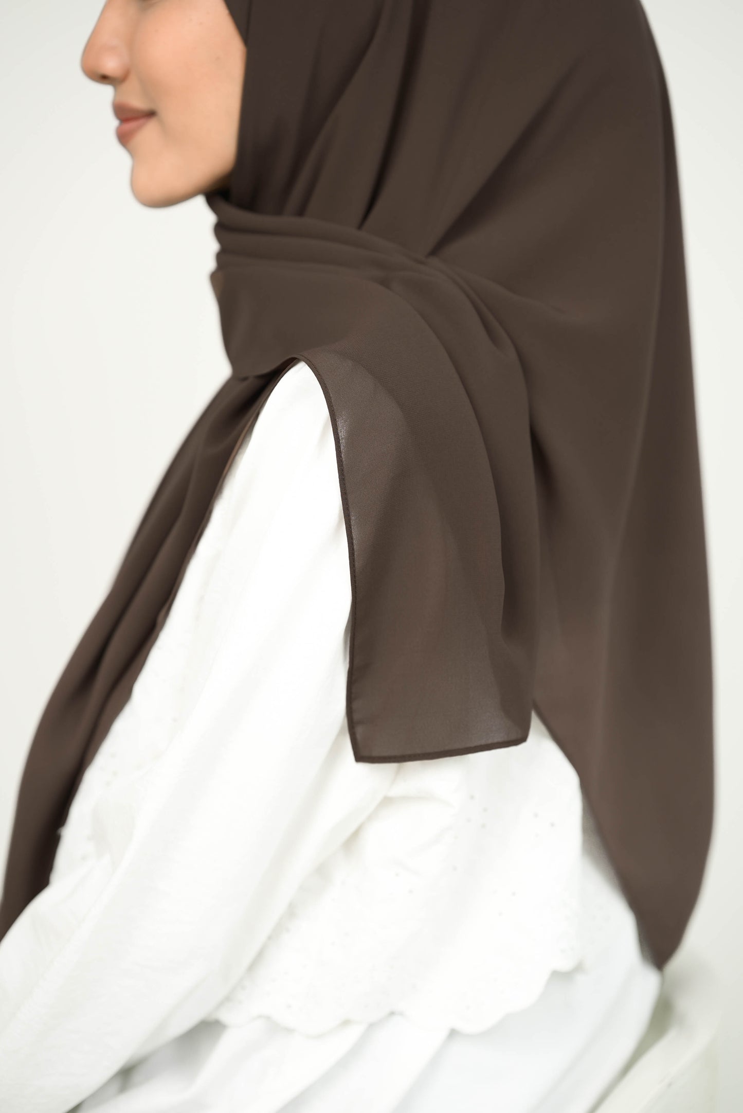 MALEEQA HIJAB BROWN
