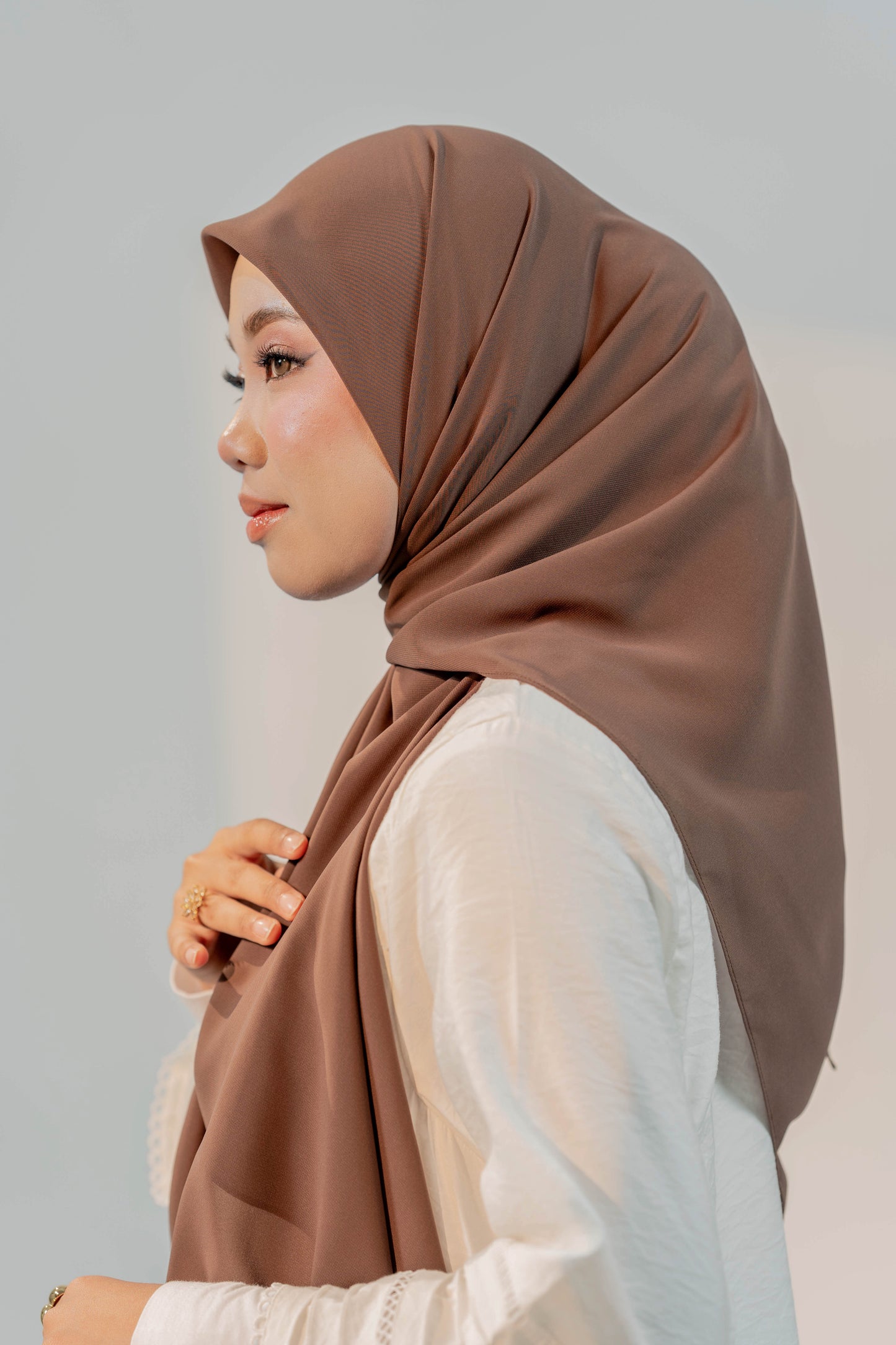 MALEEQA HIJAB BROWN