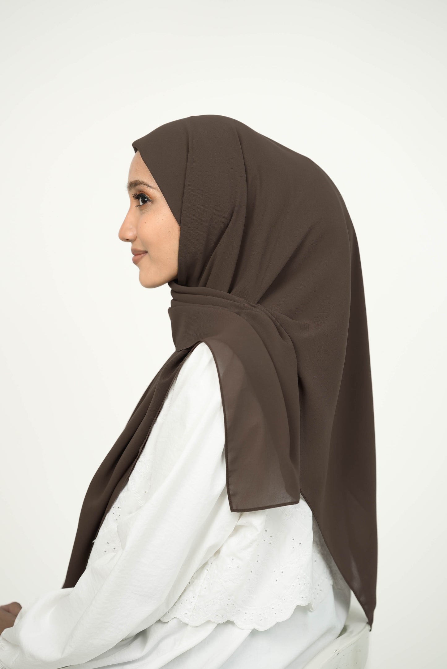 MALEEQA HIJAB BROWN