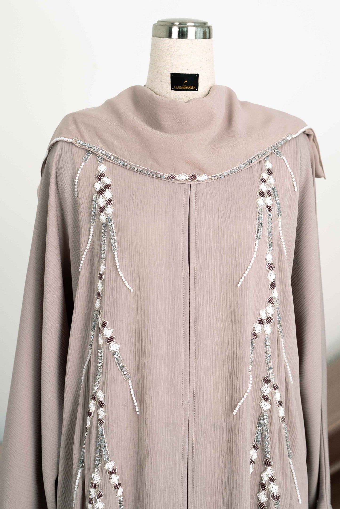 QUBRA ABAYA NUDE GREY