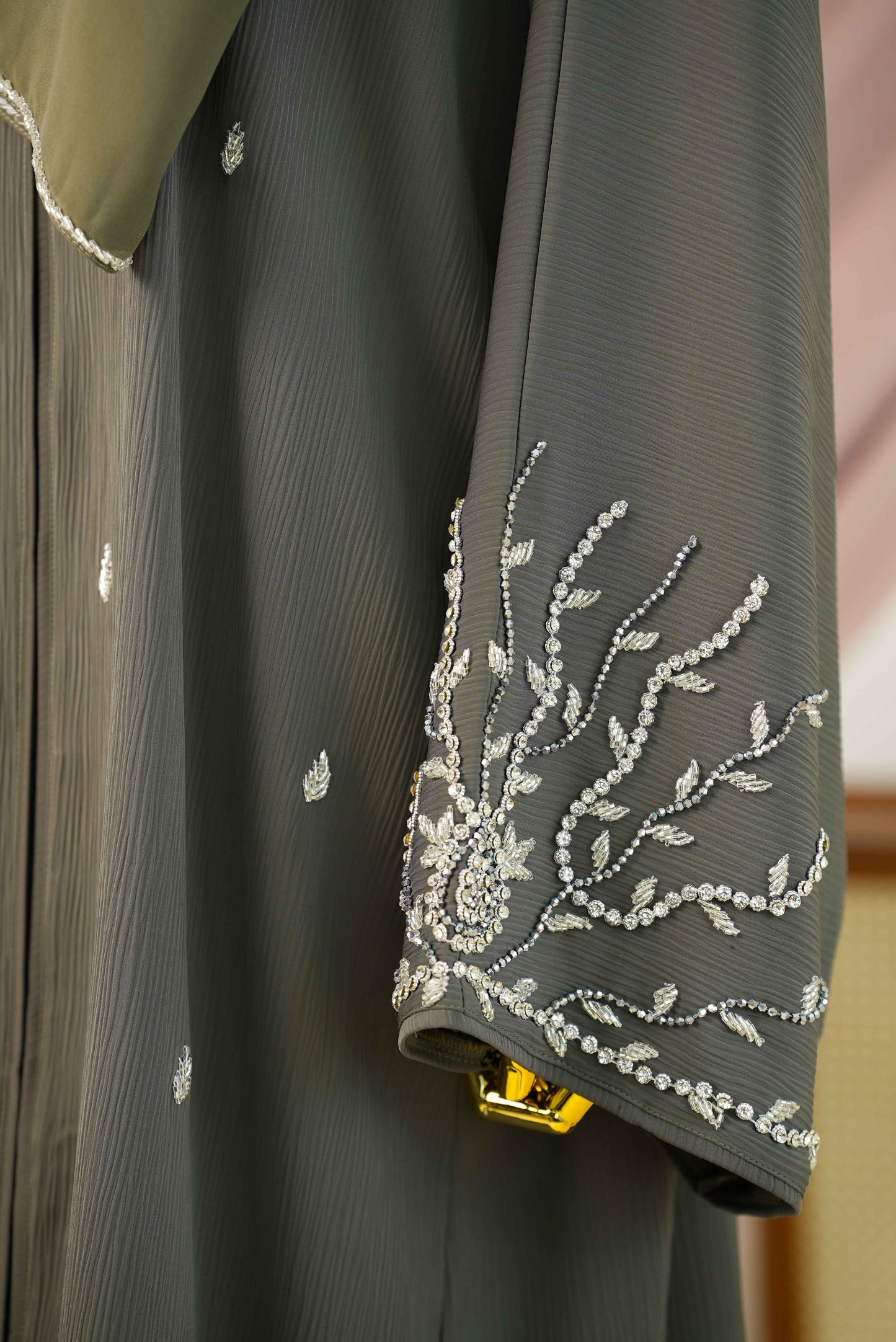 SAHARA ABAYA OLIVINE GREEN