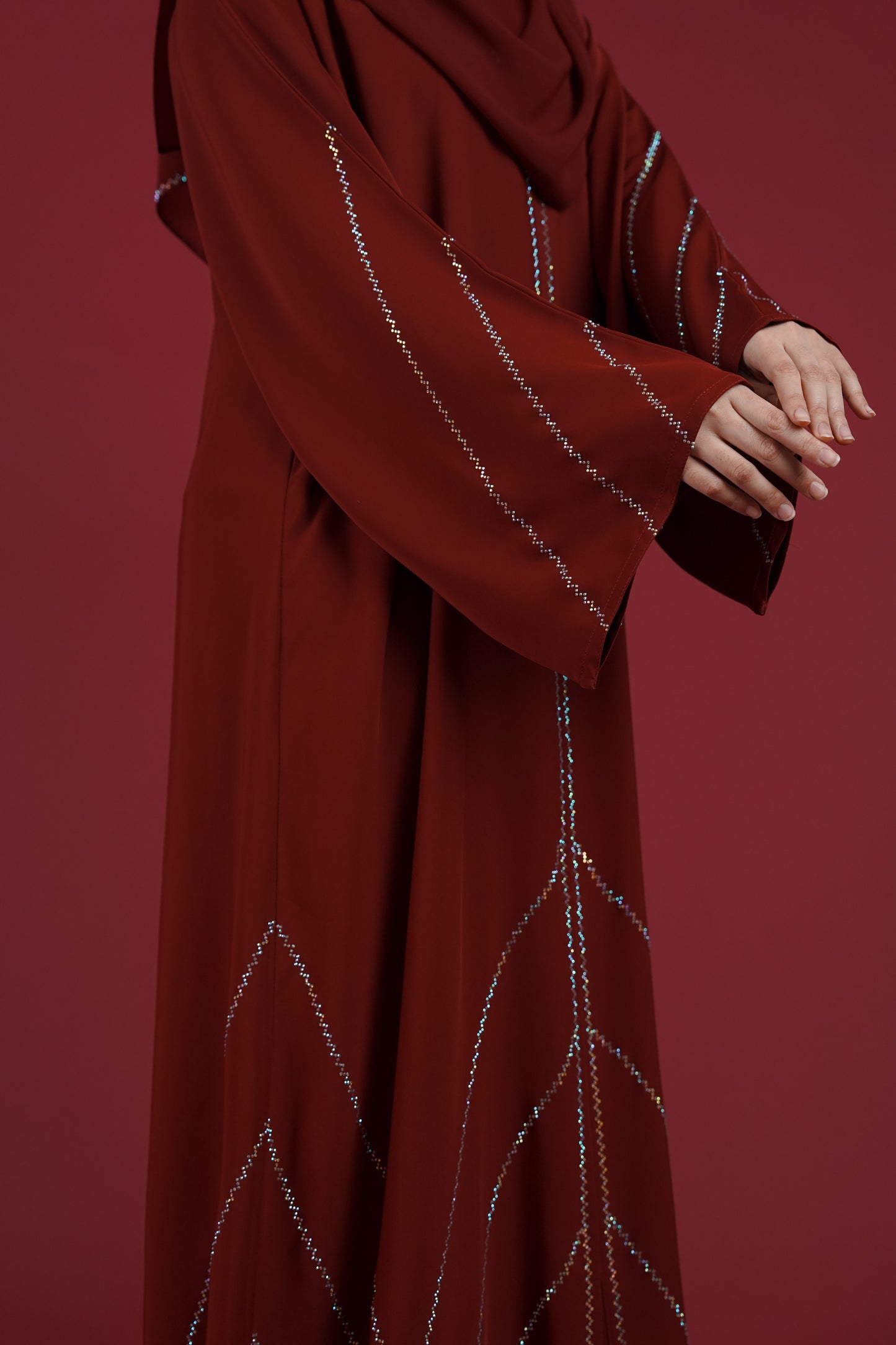 HYRA ABAYA RED DAHLIA