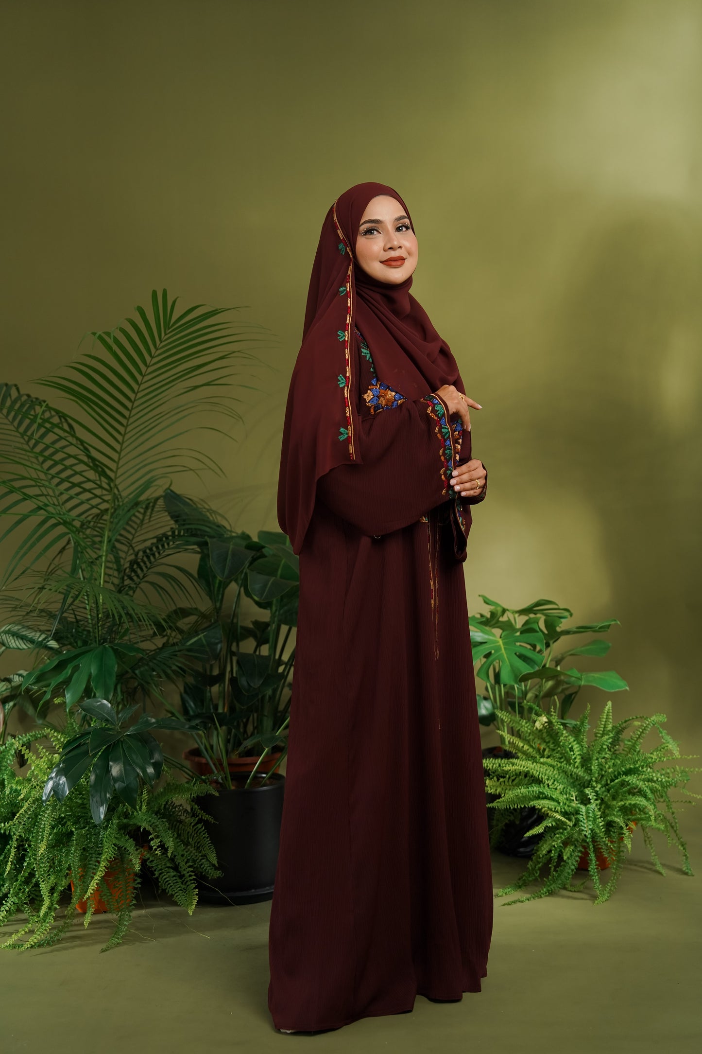 CHLOE ABAYA BURGUNDY