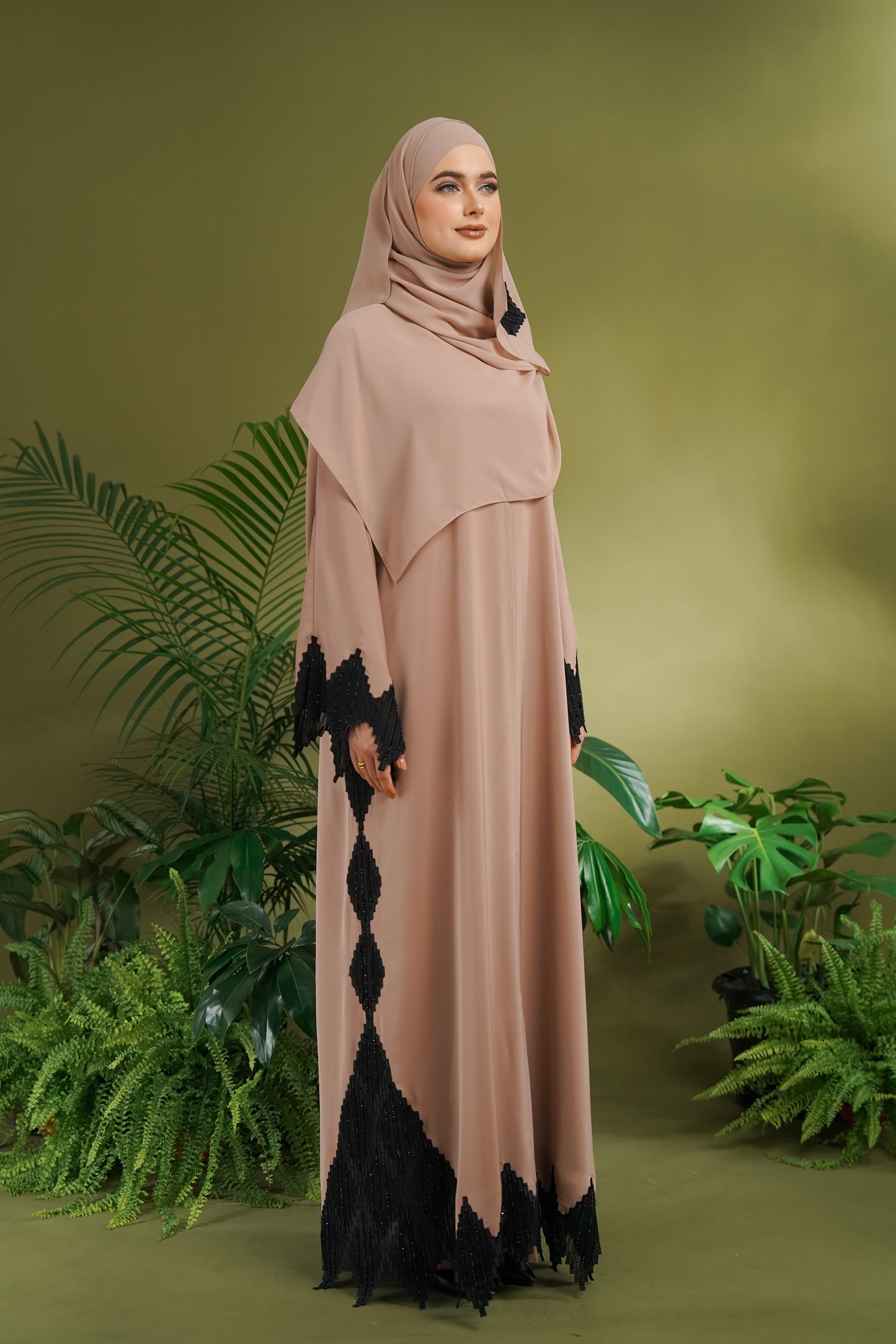 SYAQEELA ABAYA HAZELNUT
