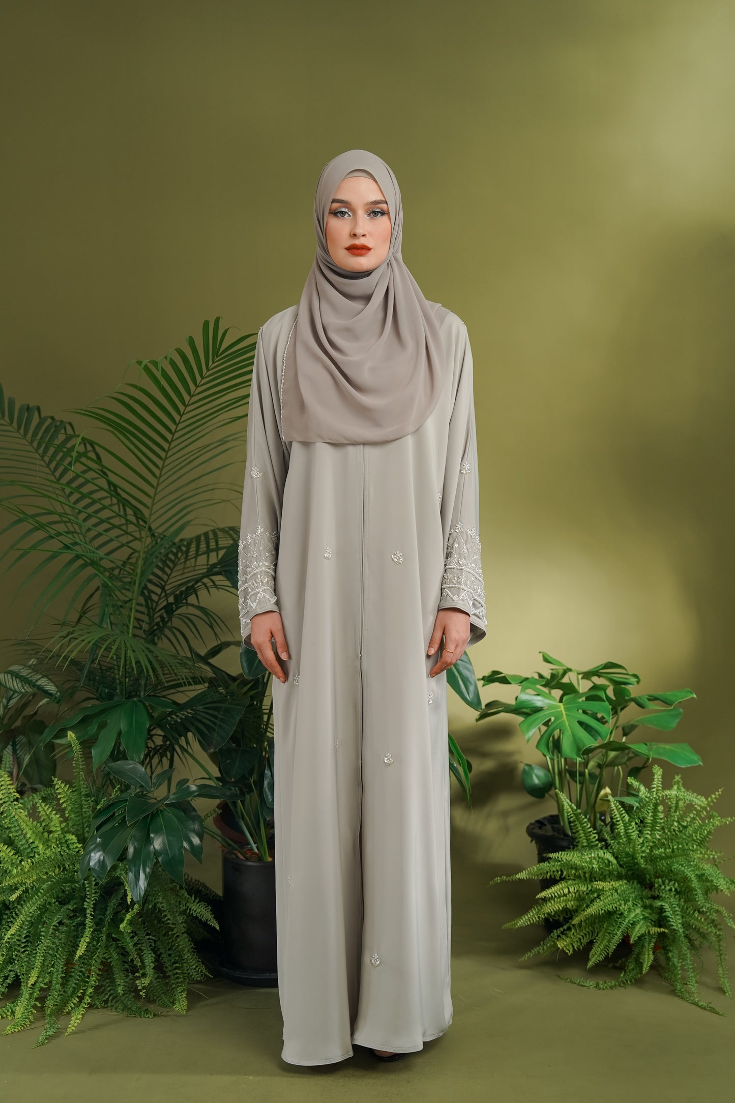 NESRINA ABAYA GREY