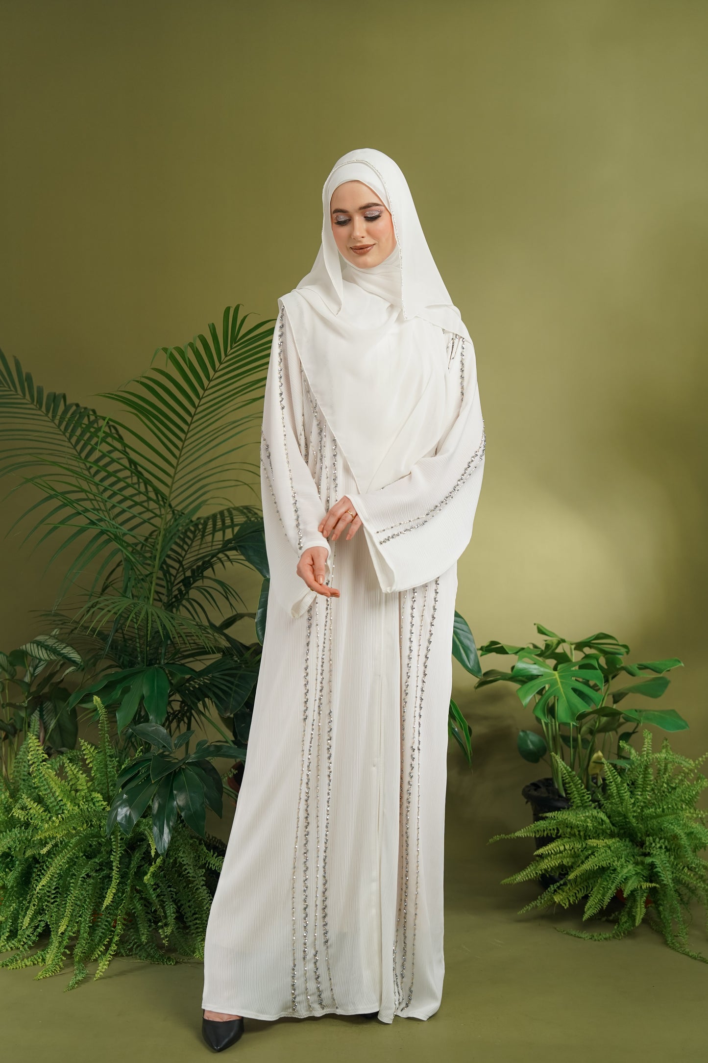 NAURAH ABAYA WHITE