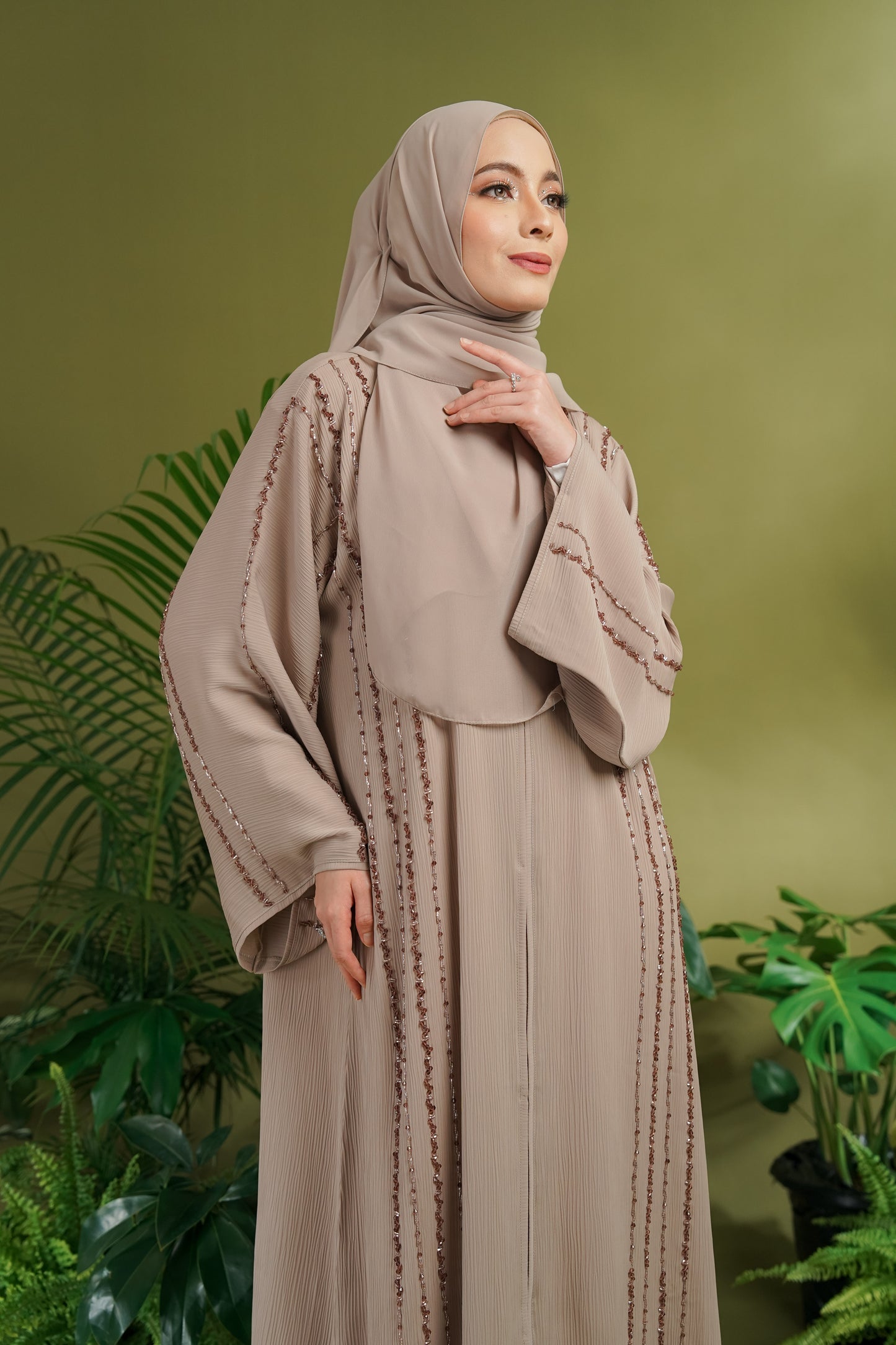 NAURAH ABAYA NUDE GREY