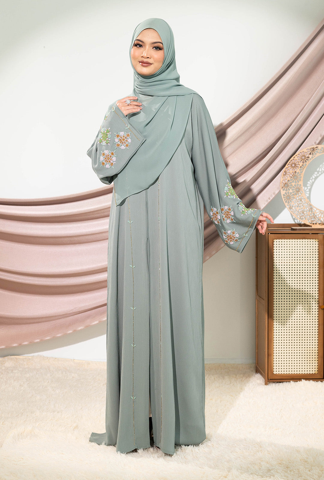 HANAN ABAYA WASABI