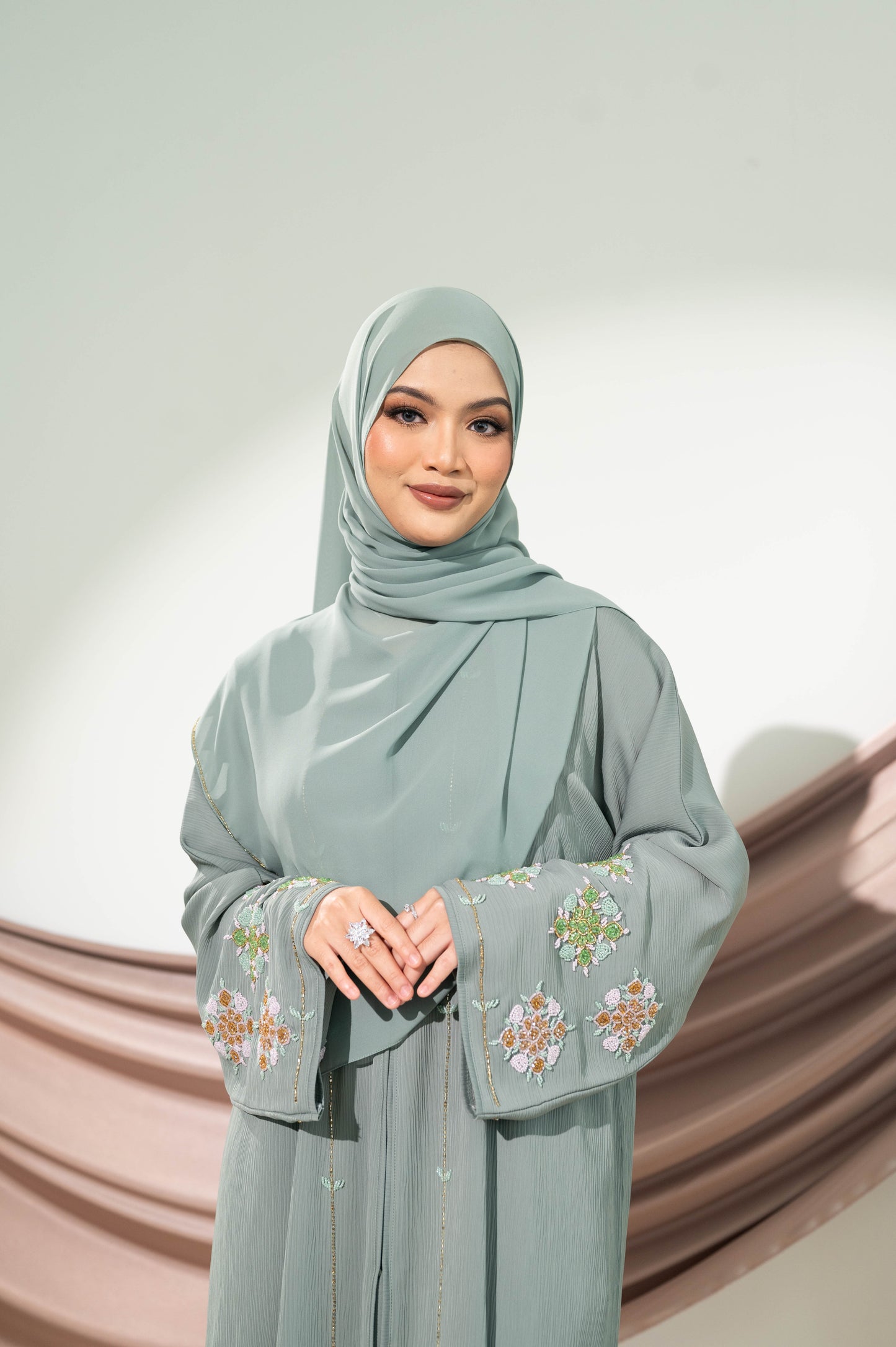 HANAN ABAYA WASABI