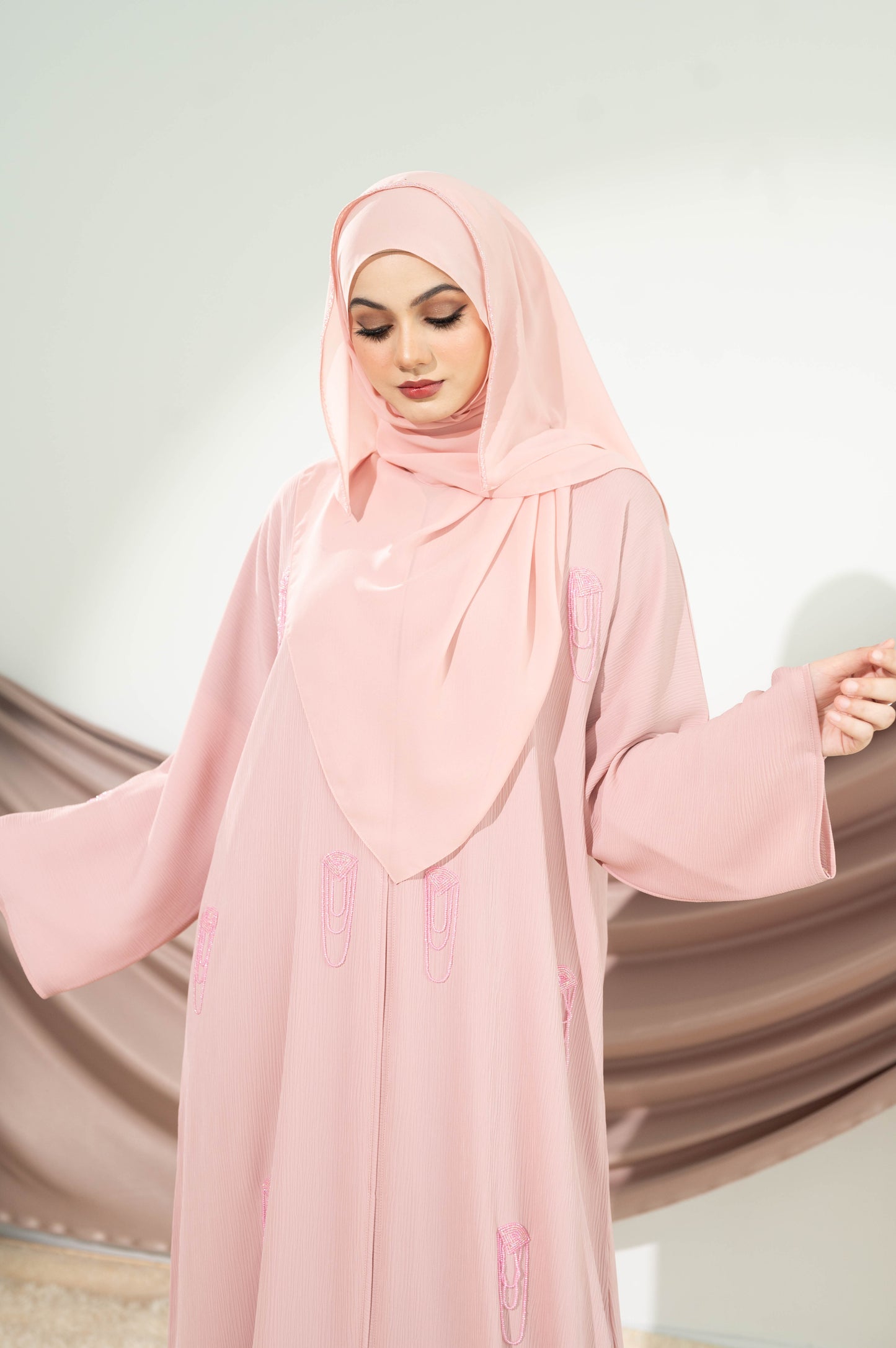 DEEMA ABAYA BABY PINK