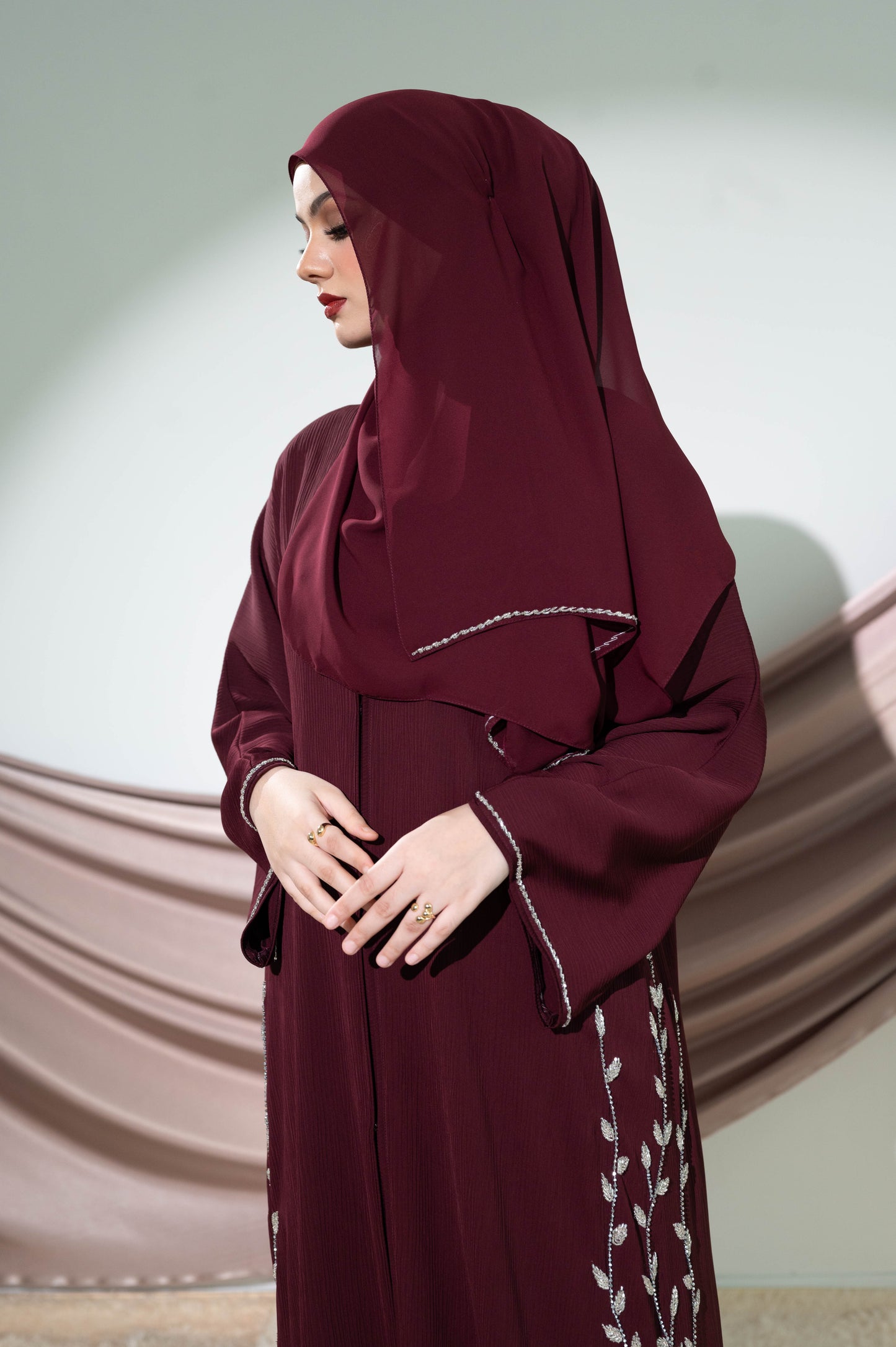 NAMYLA ABAYA BURGUNDY