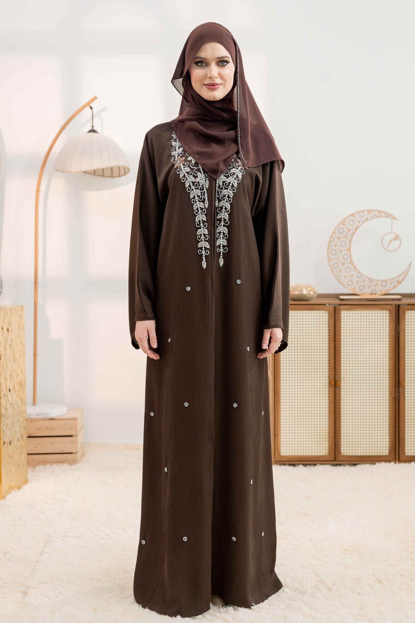 DAMARIS ABAYA RICH BROWN
