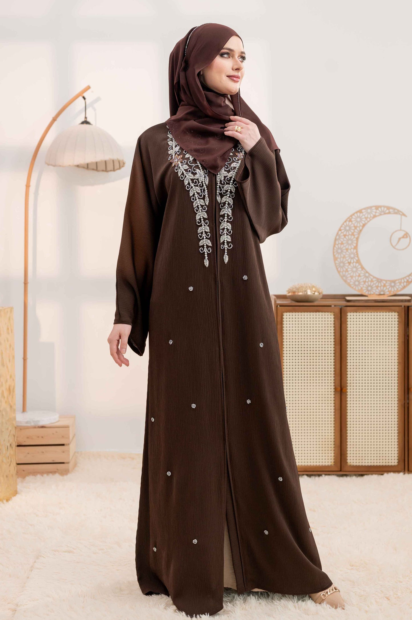 DAMARIS ABAYA RICH BROWN