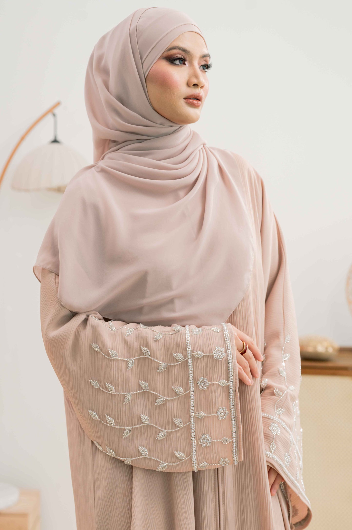 BILQIS ABAYA BEIGE