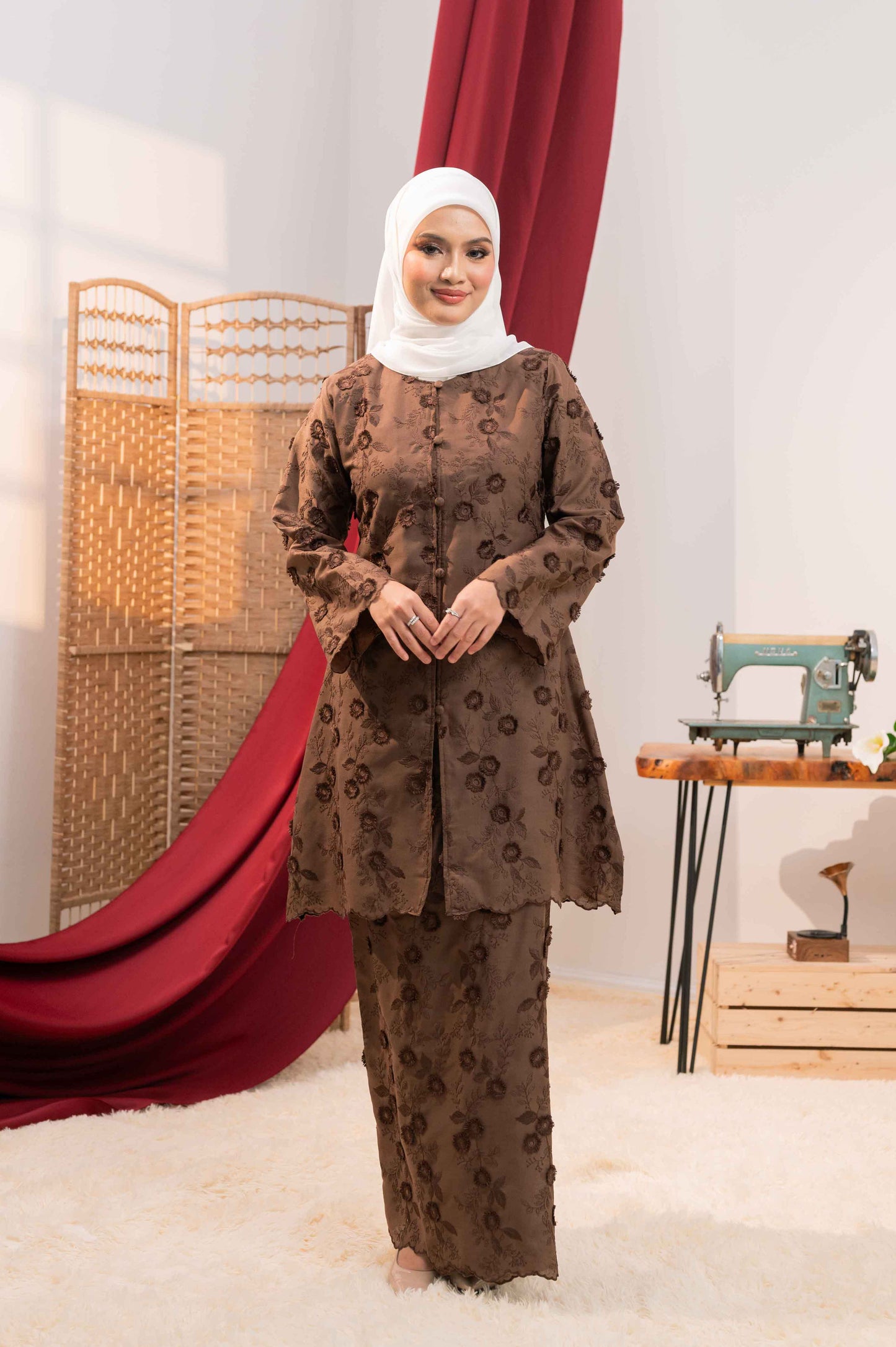 KURUNG CIK KEMBANG SAYANG CHOCOLATE