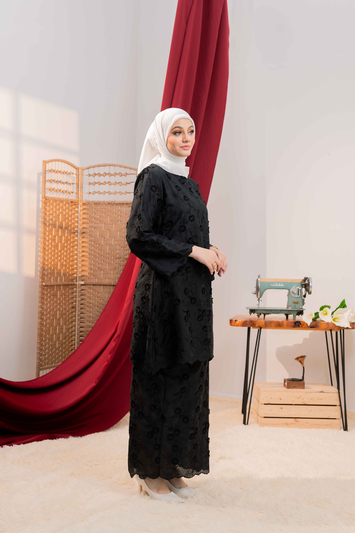 KURUNG CIK KEMBANG SAYANG BLACK