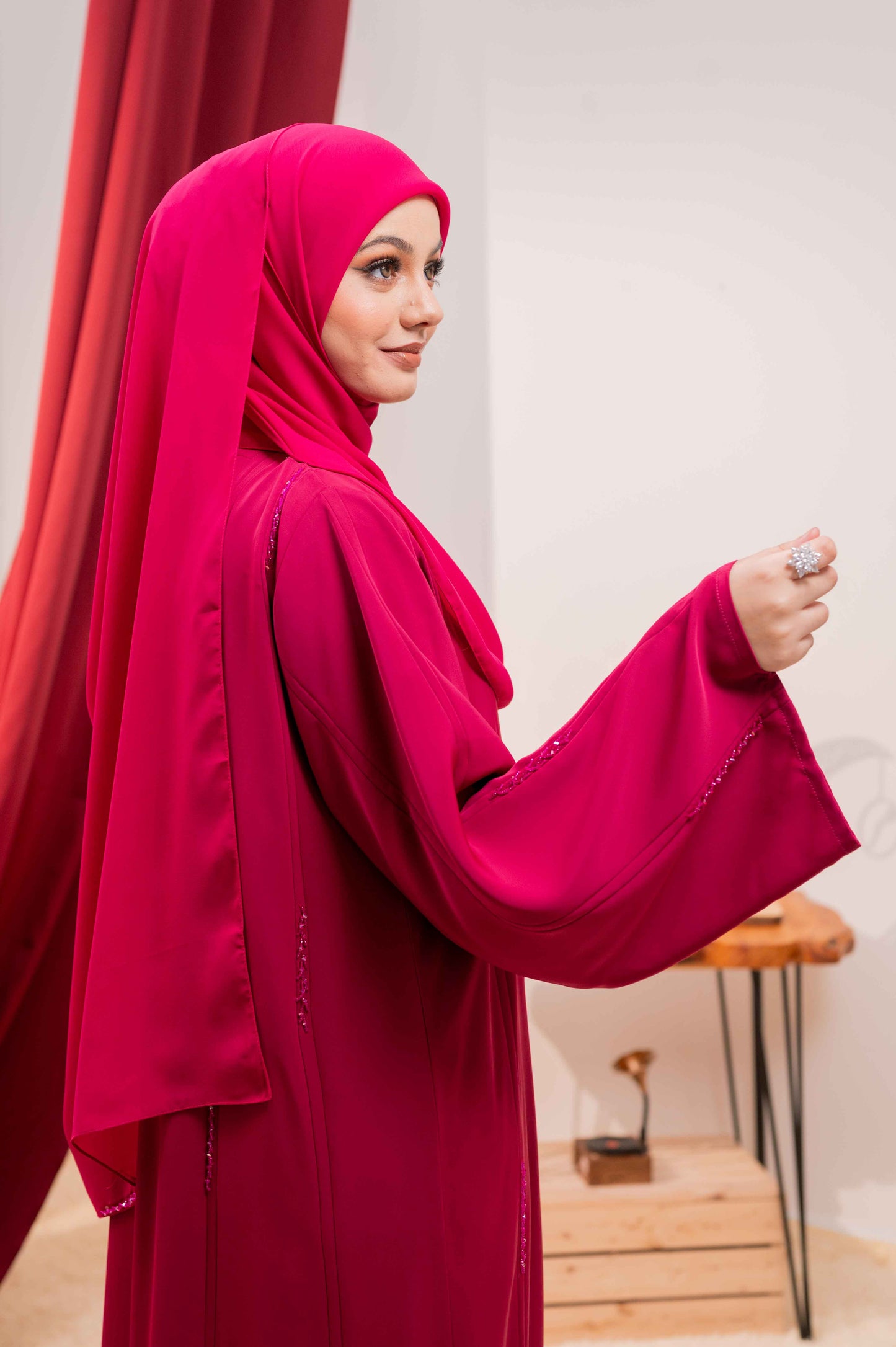 HAMRA ABAYA FUCHSIA RED