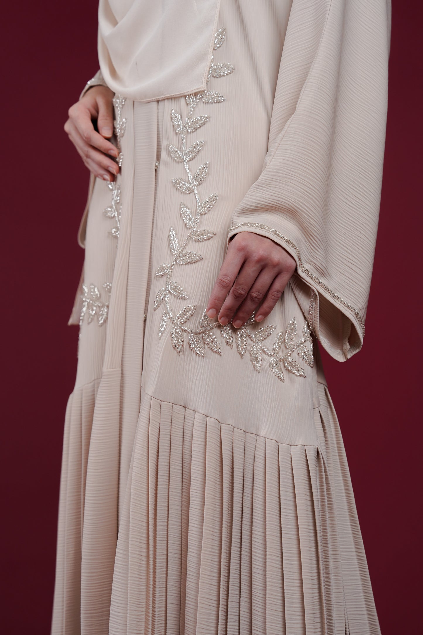 REYZAN ABAYA ARCTIC NUDE