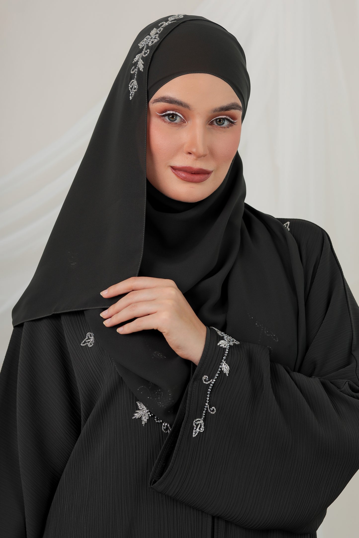 MAHAR ABAYA GREY