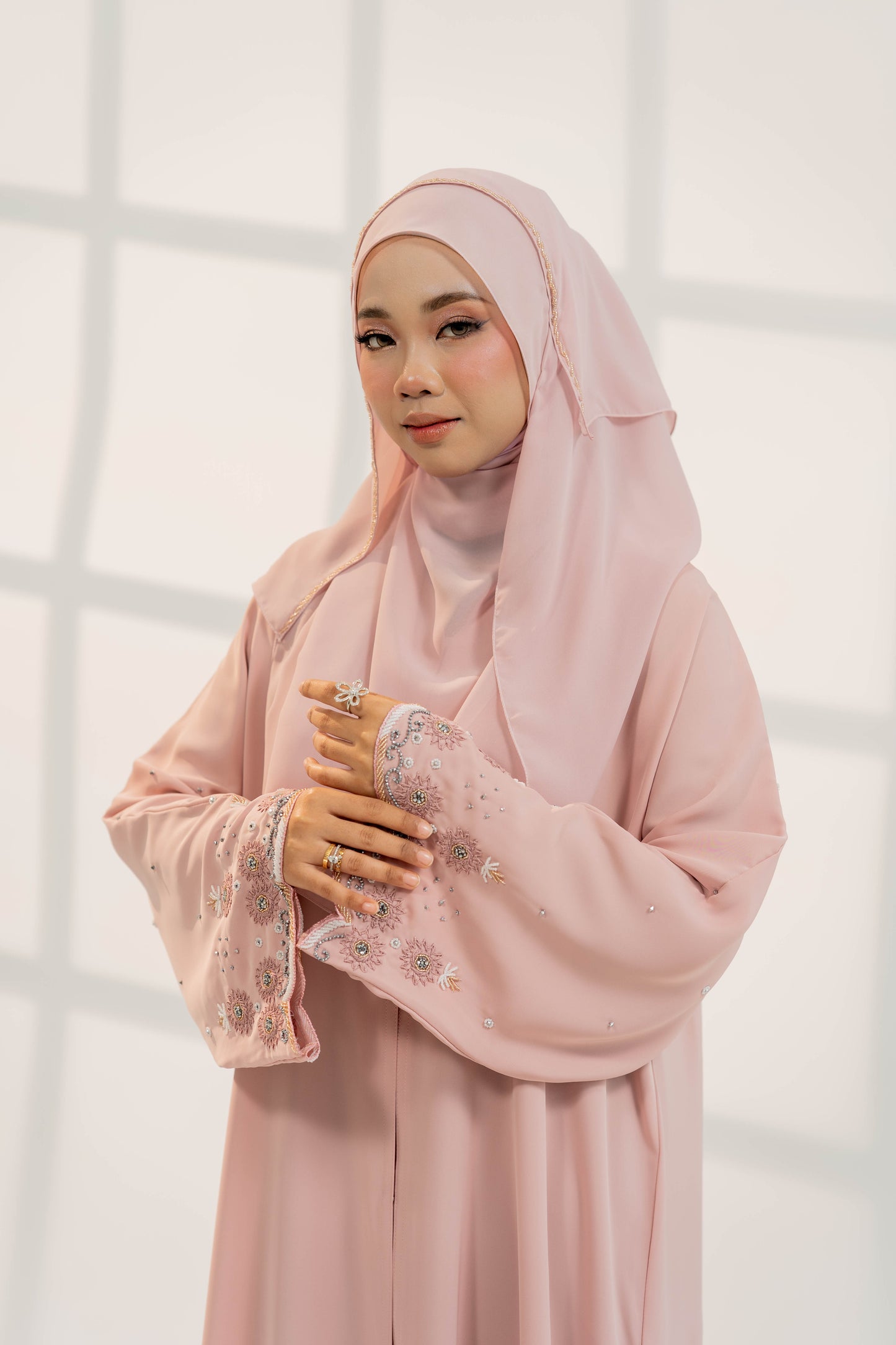DAHLIA ABAYA BABY PINK