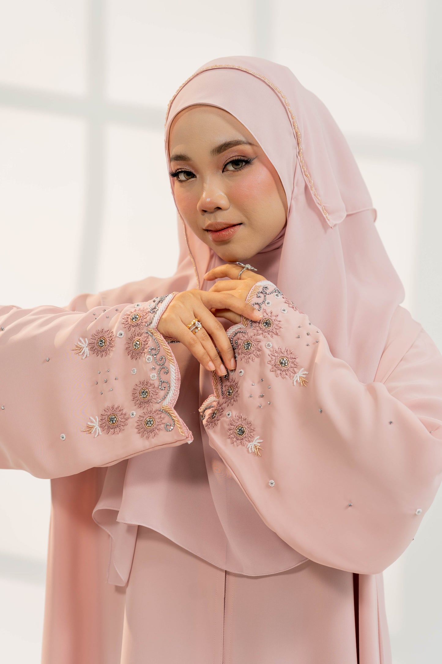 DAHLIA ABAYA BABY PINK