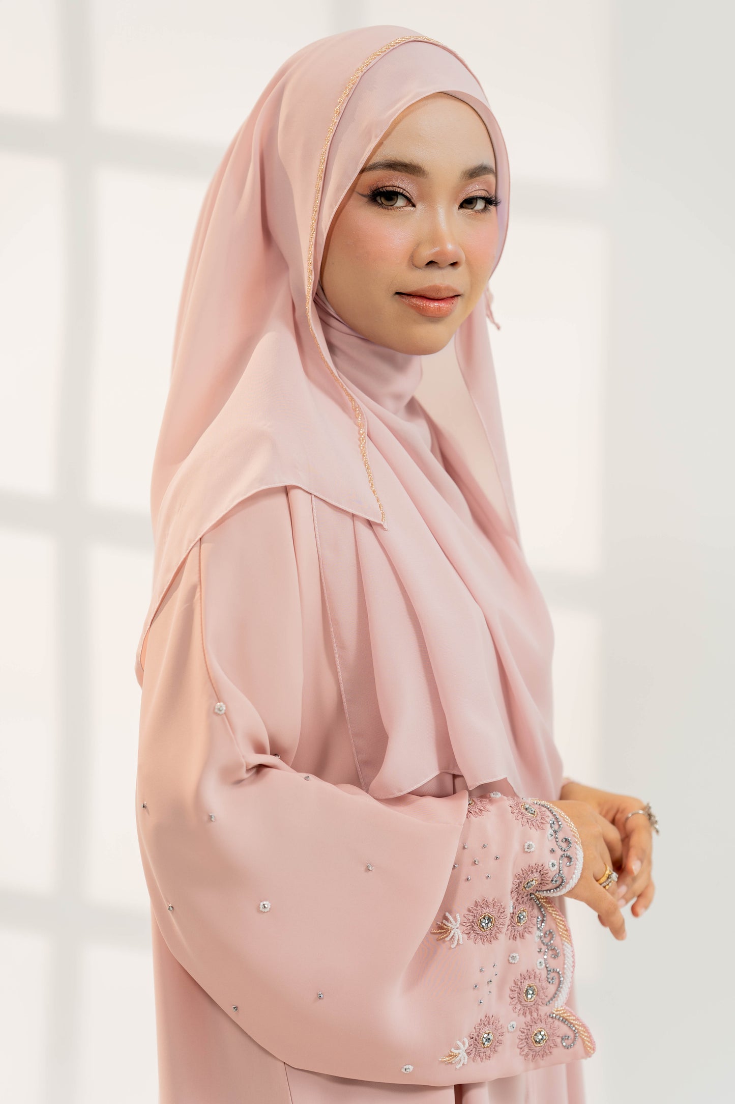 DAHLIA ABAYA BABY PINK