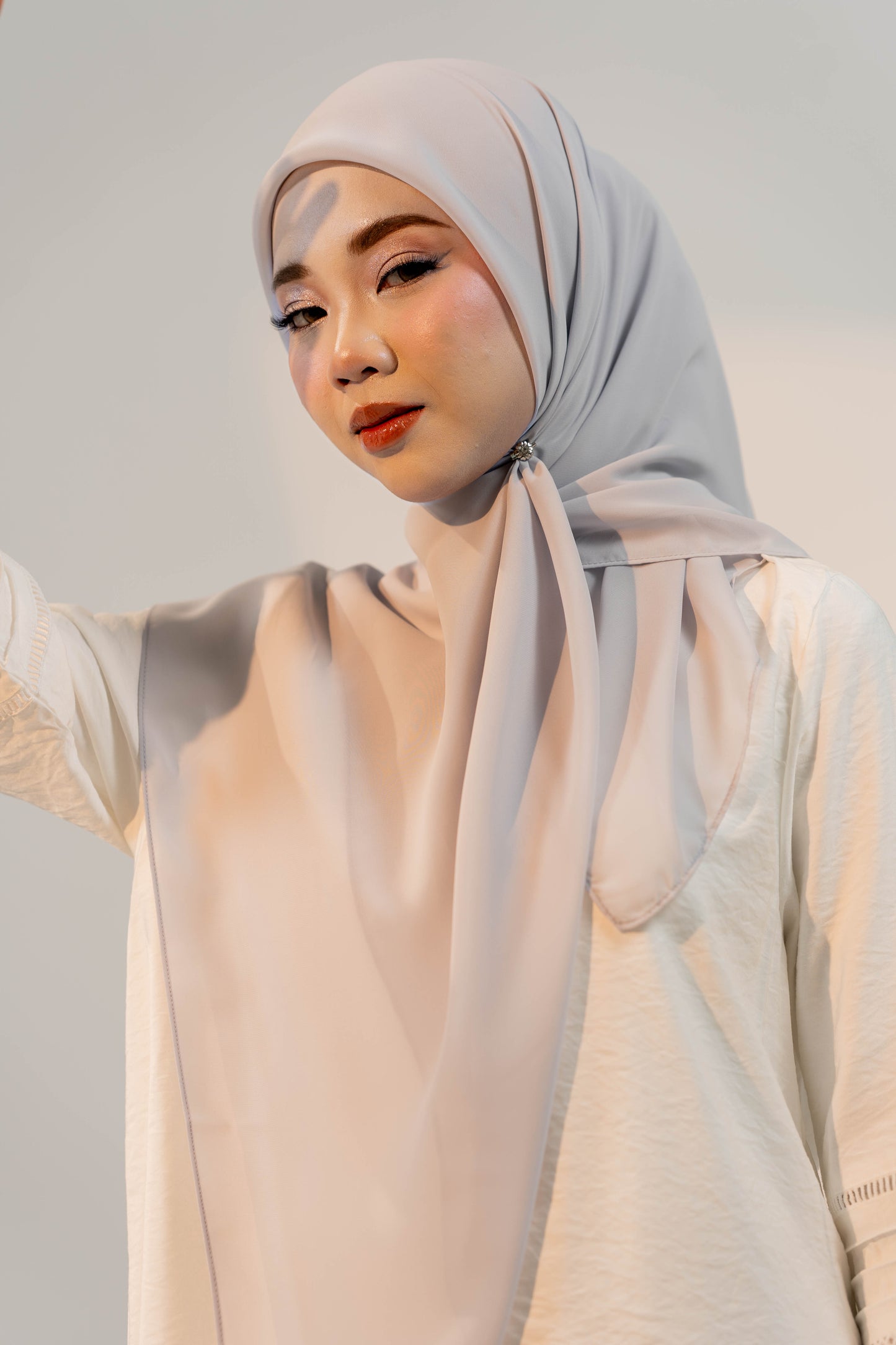 MALEEQA HIJAB GREY