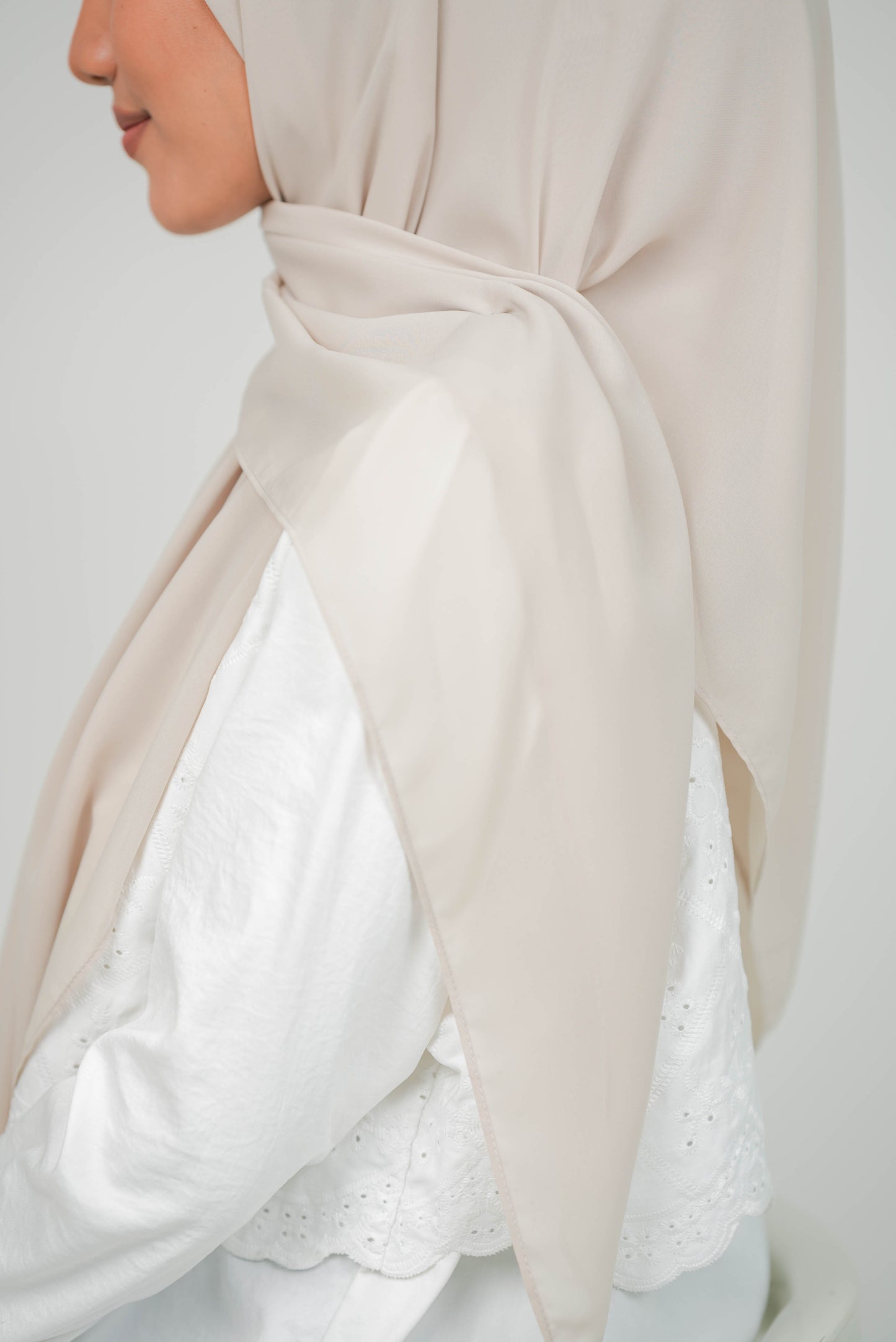 MALEEQA HIJAB LIGHT BEIGE
