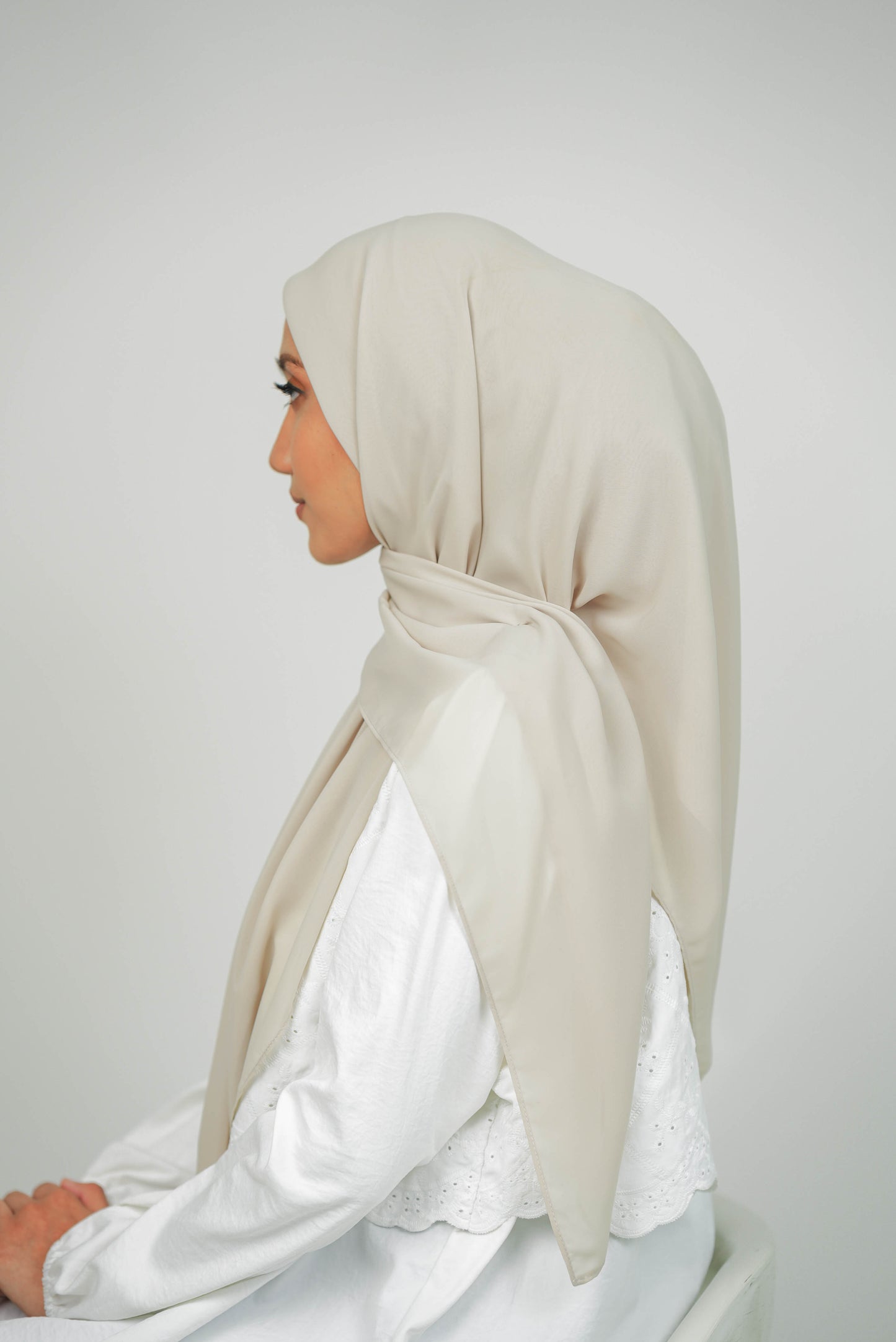 MALEEQA HIJAB LIGHT BEIGE