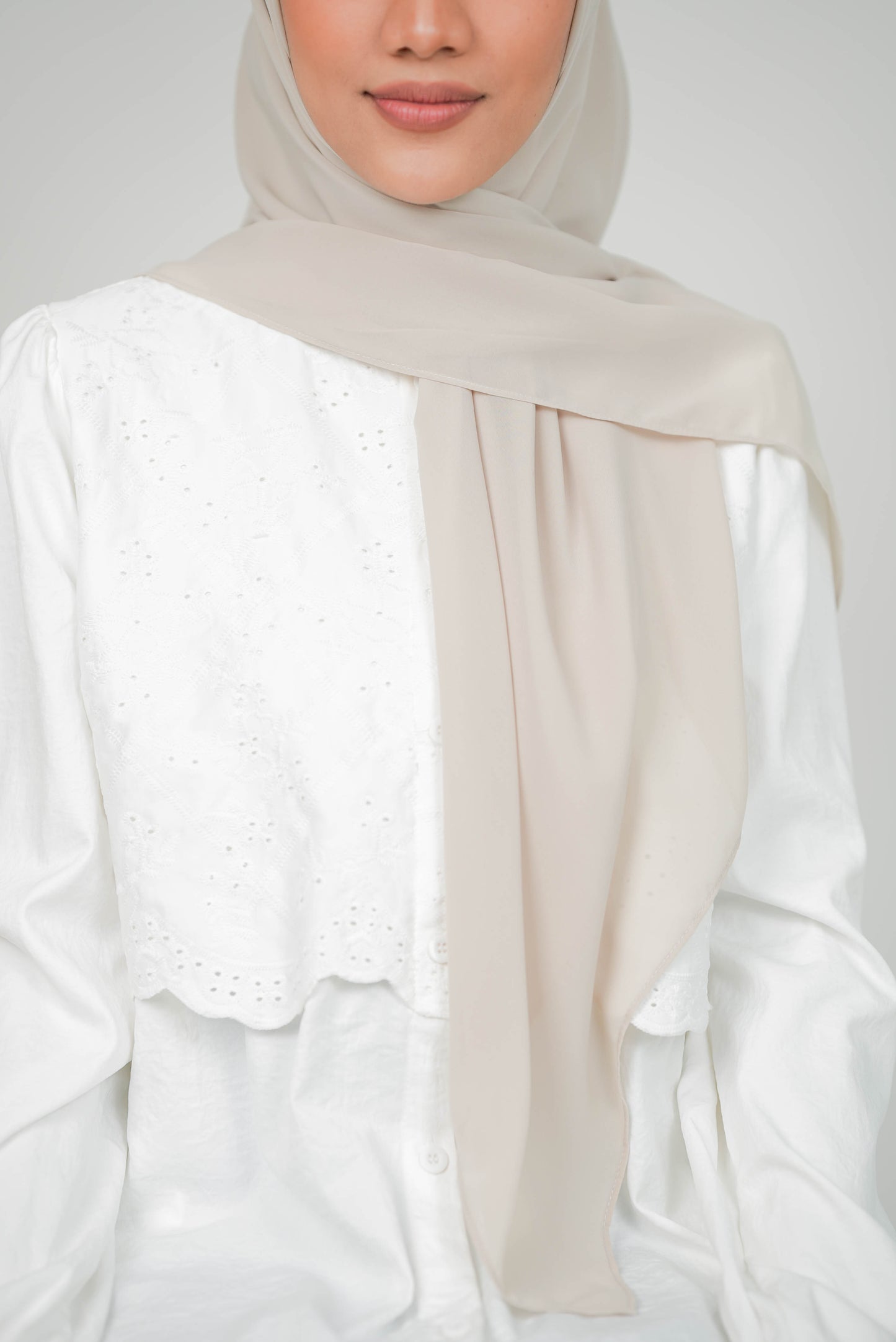 MALEEQA HIJAB LIGHT BEIGE