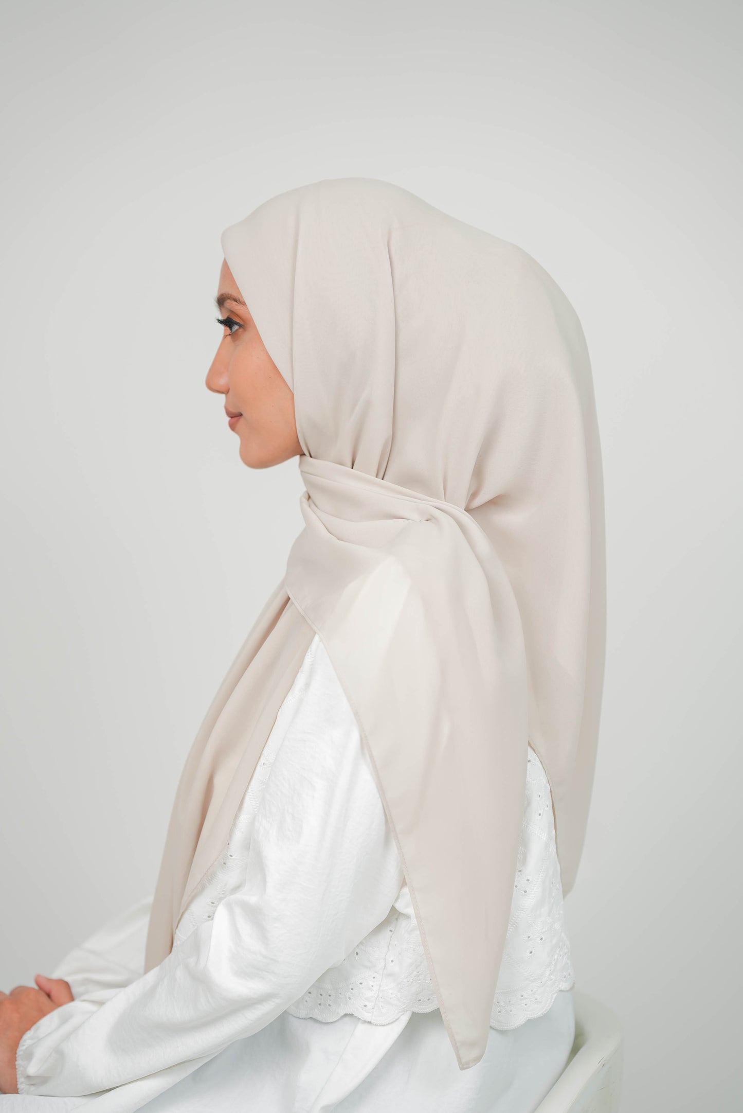 MALEEQA HIJAB LIGHT BEIGE