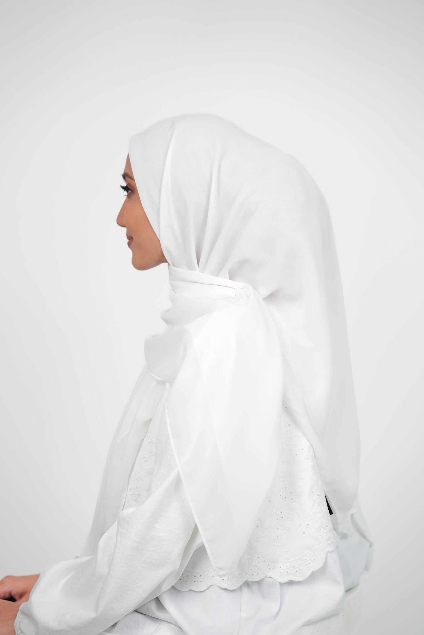 MALEEQA HIJAB WHITE