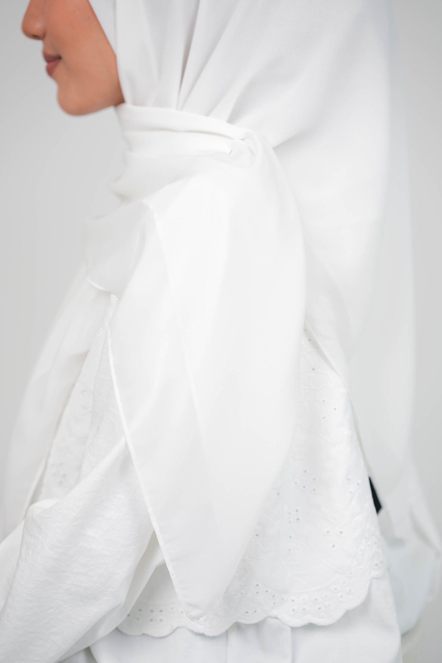 MALEEQA HIJAB WHITE