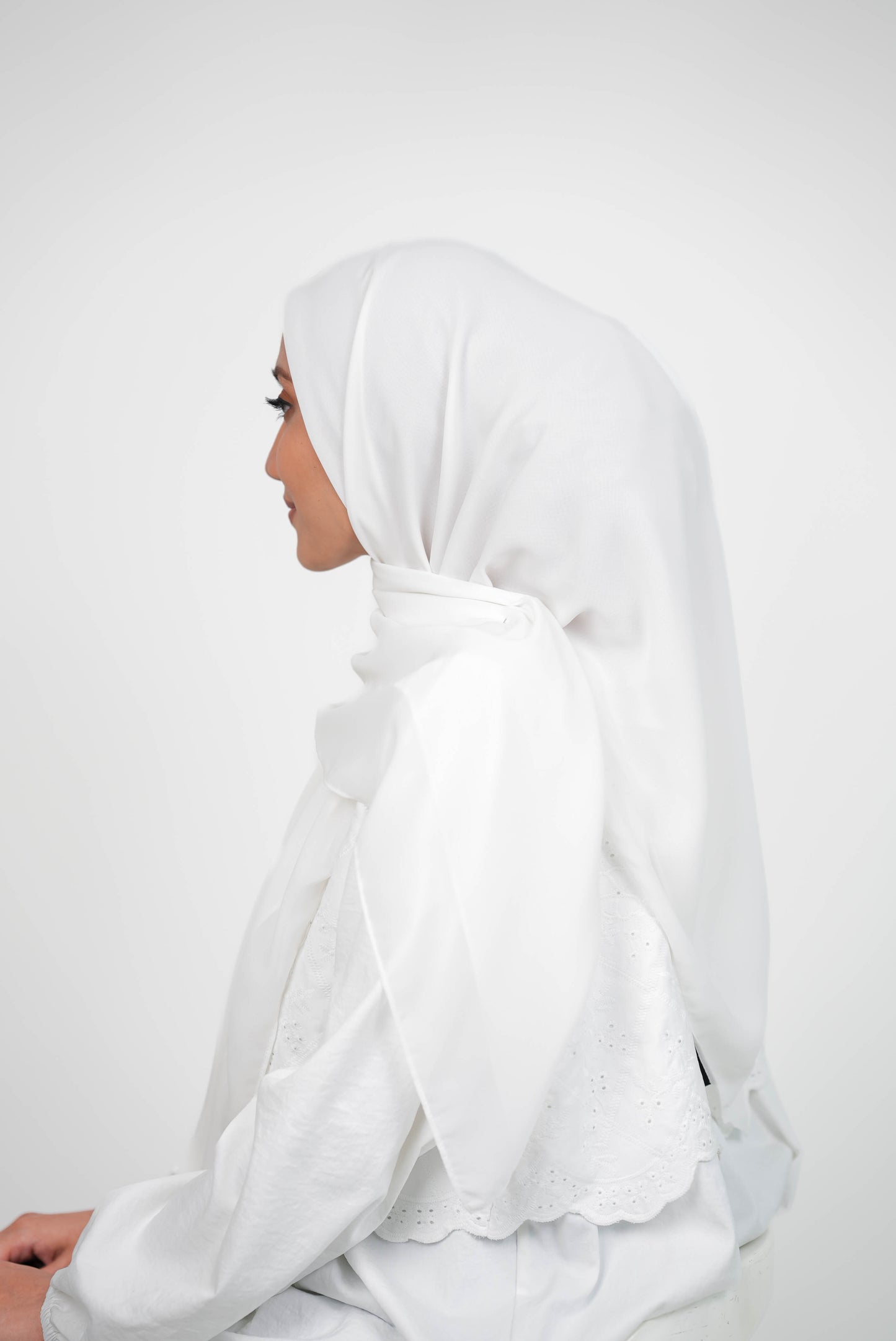 MALEEQA HIJAB WHITE
