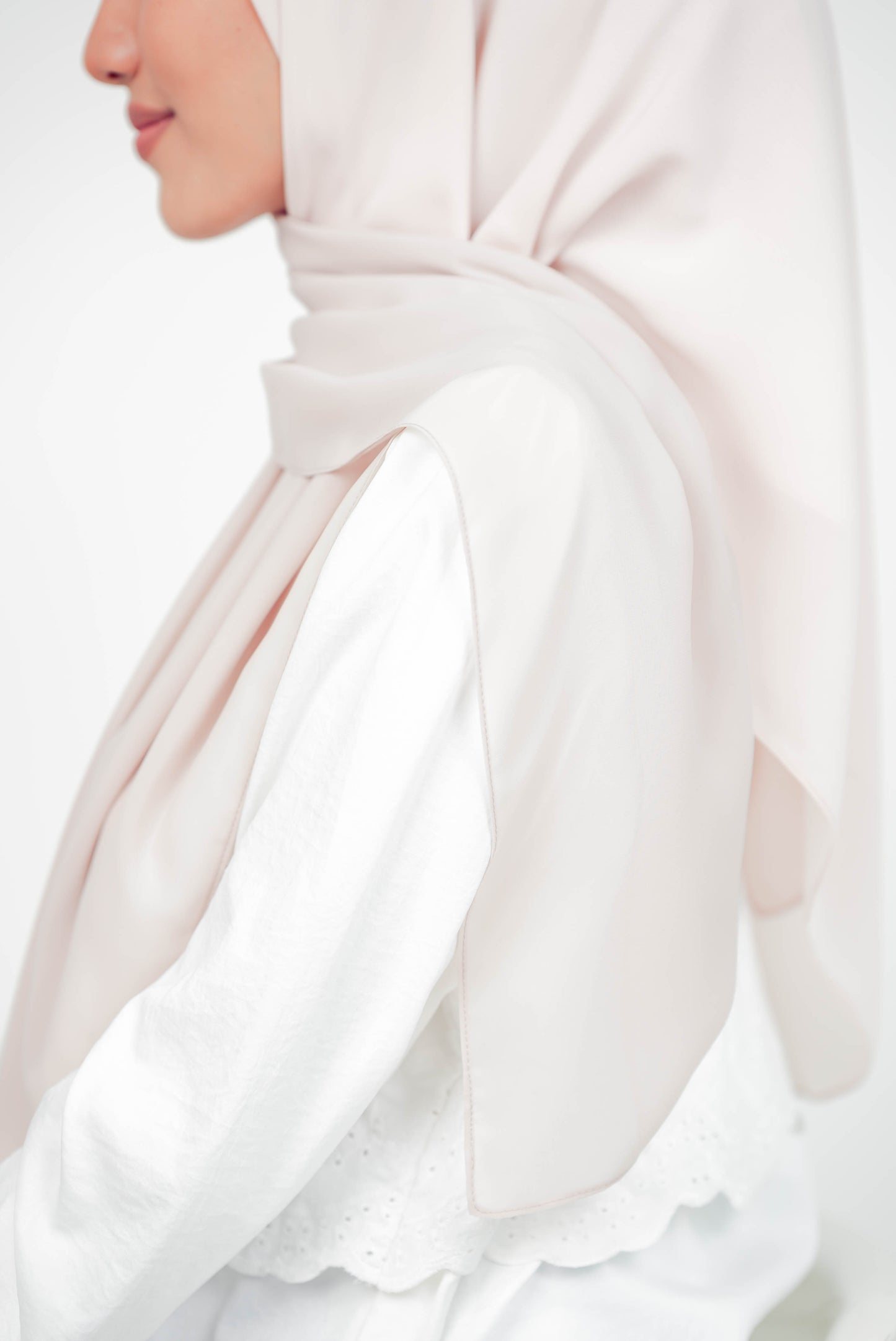 MALEEQA HIJAB PALE PINK