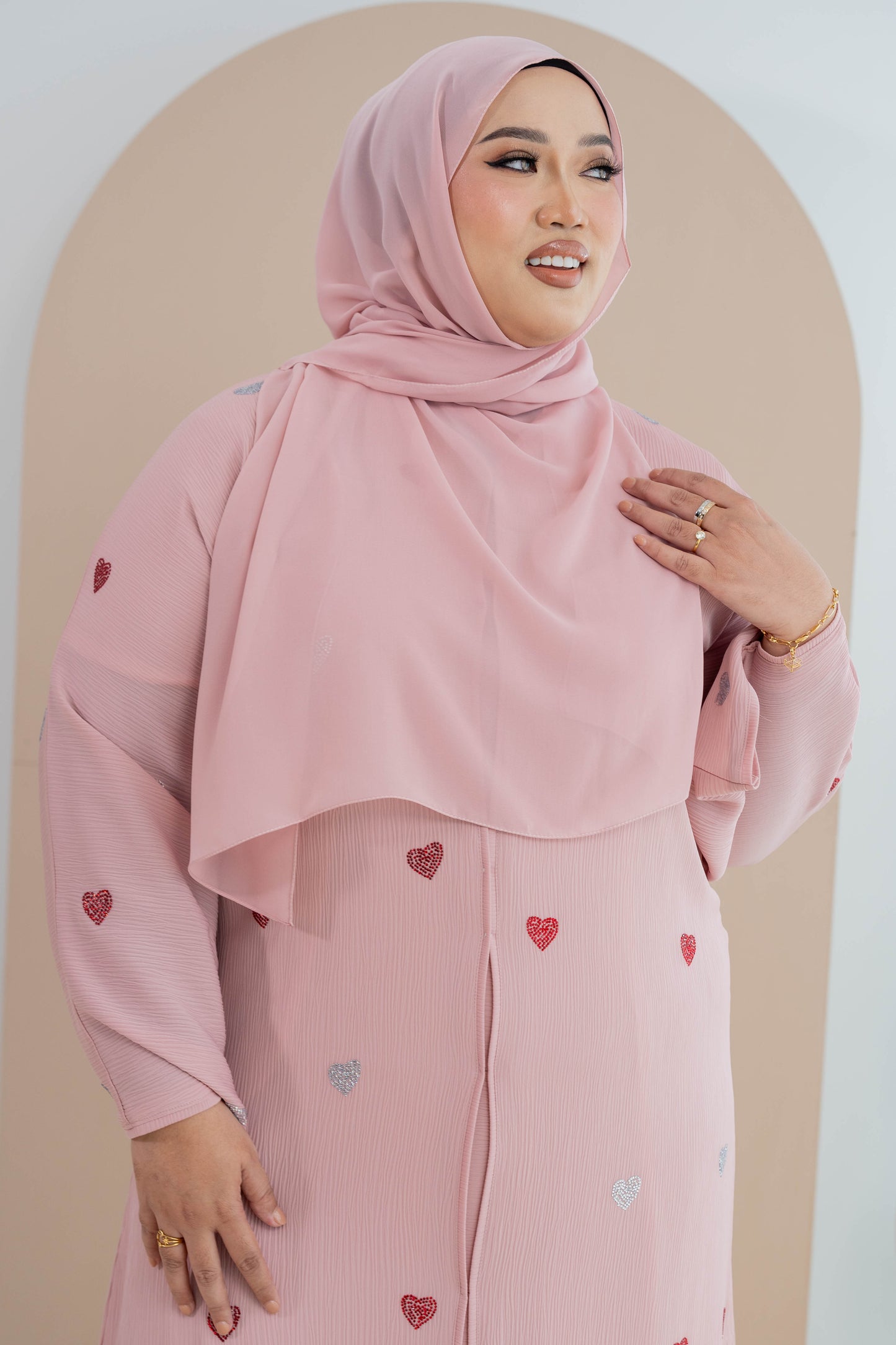 QALBI ABAYA SOFT PINK