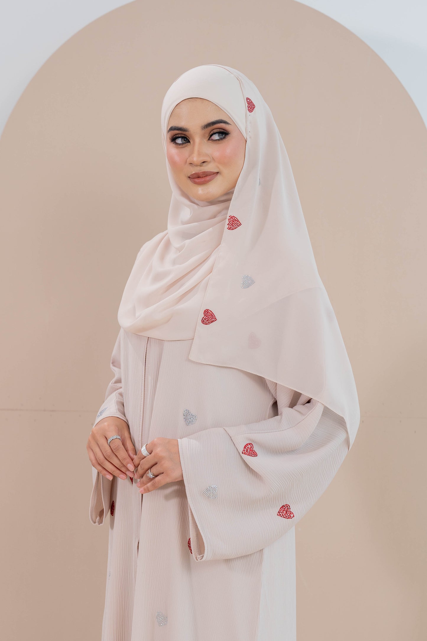 QALBI ABAYA BEIGE