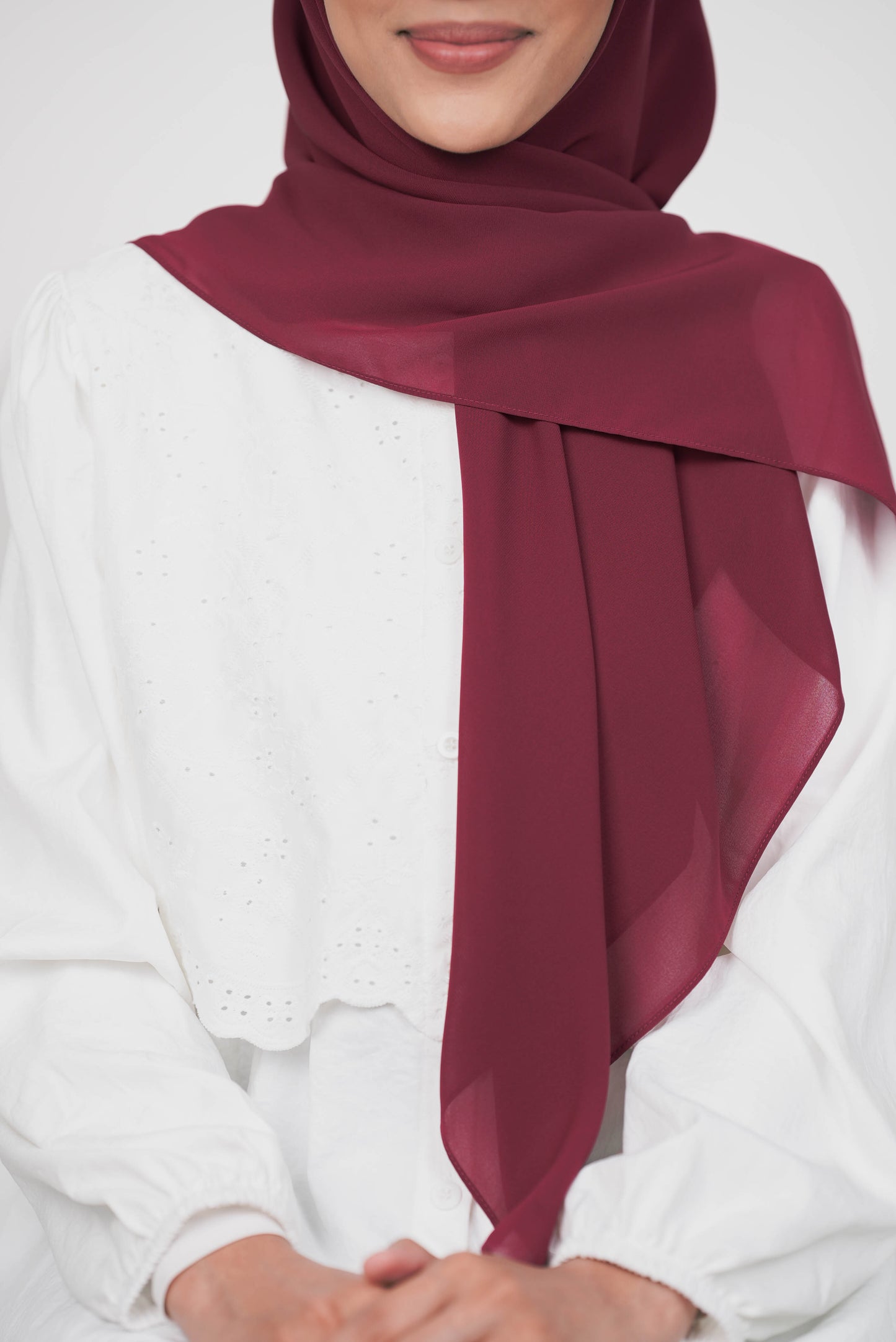 MALEEQA HIJAB RED BUD