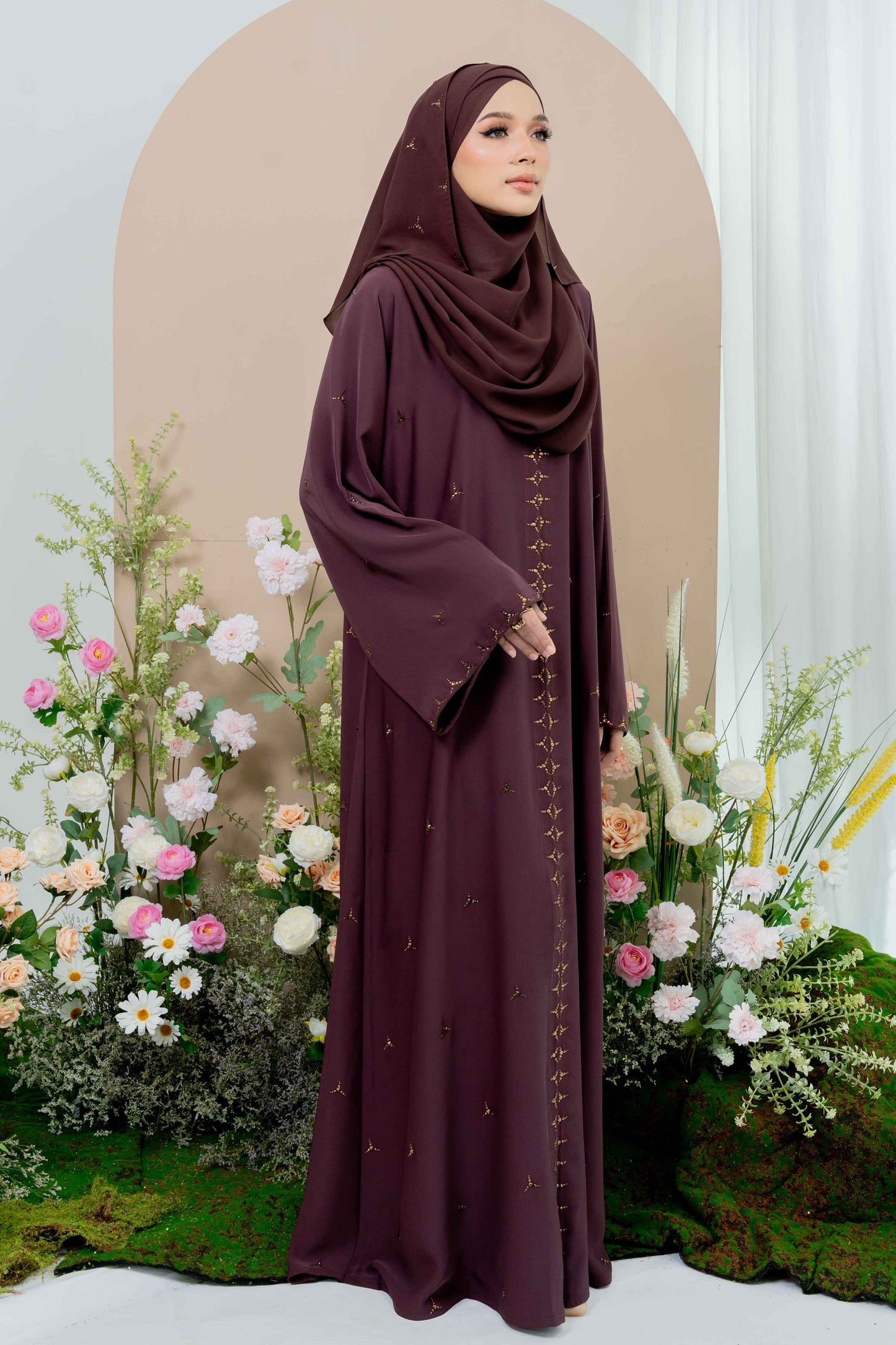 AILA ABAYA BROWN