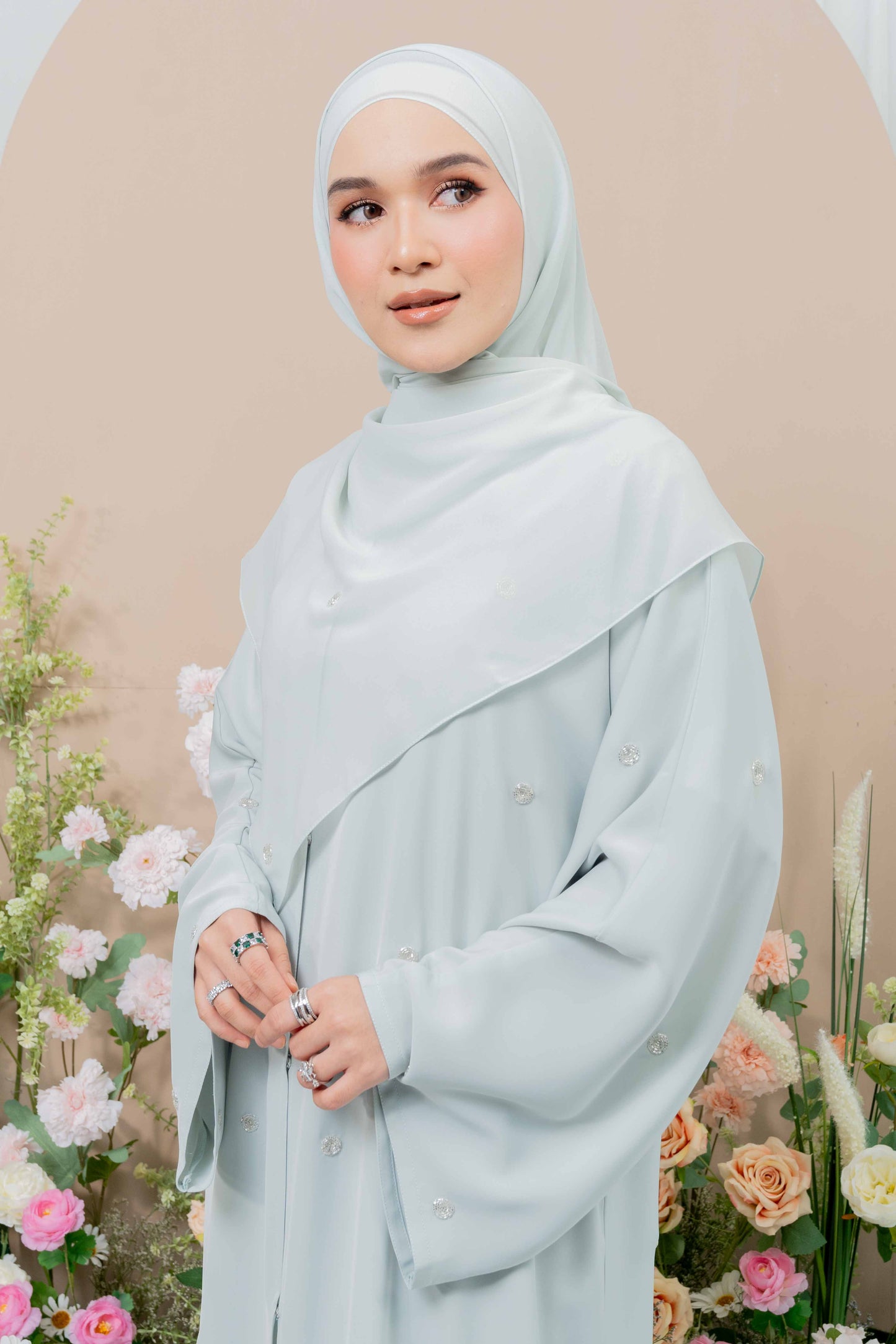 QALWA ABAYA MINT GREEN