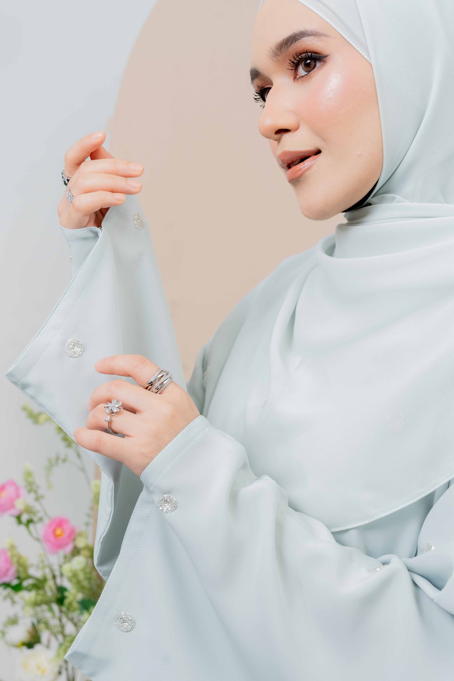 QALWA ABAYA MINT GREEN