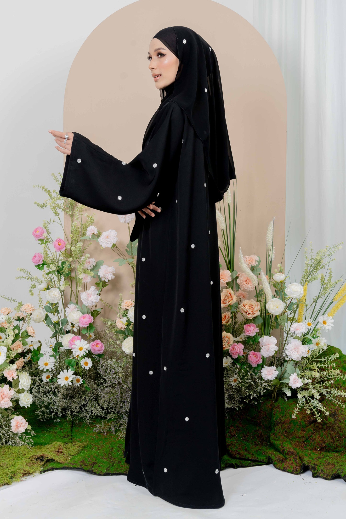 QALWA ABAYA BLACK