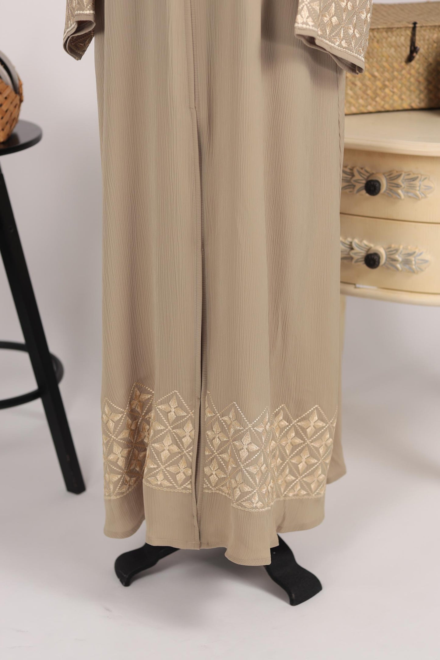 KESUMA ABAYA BEIGE