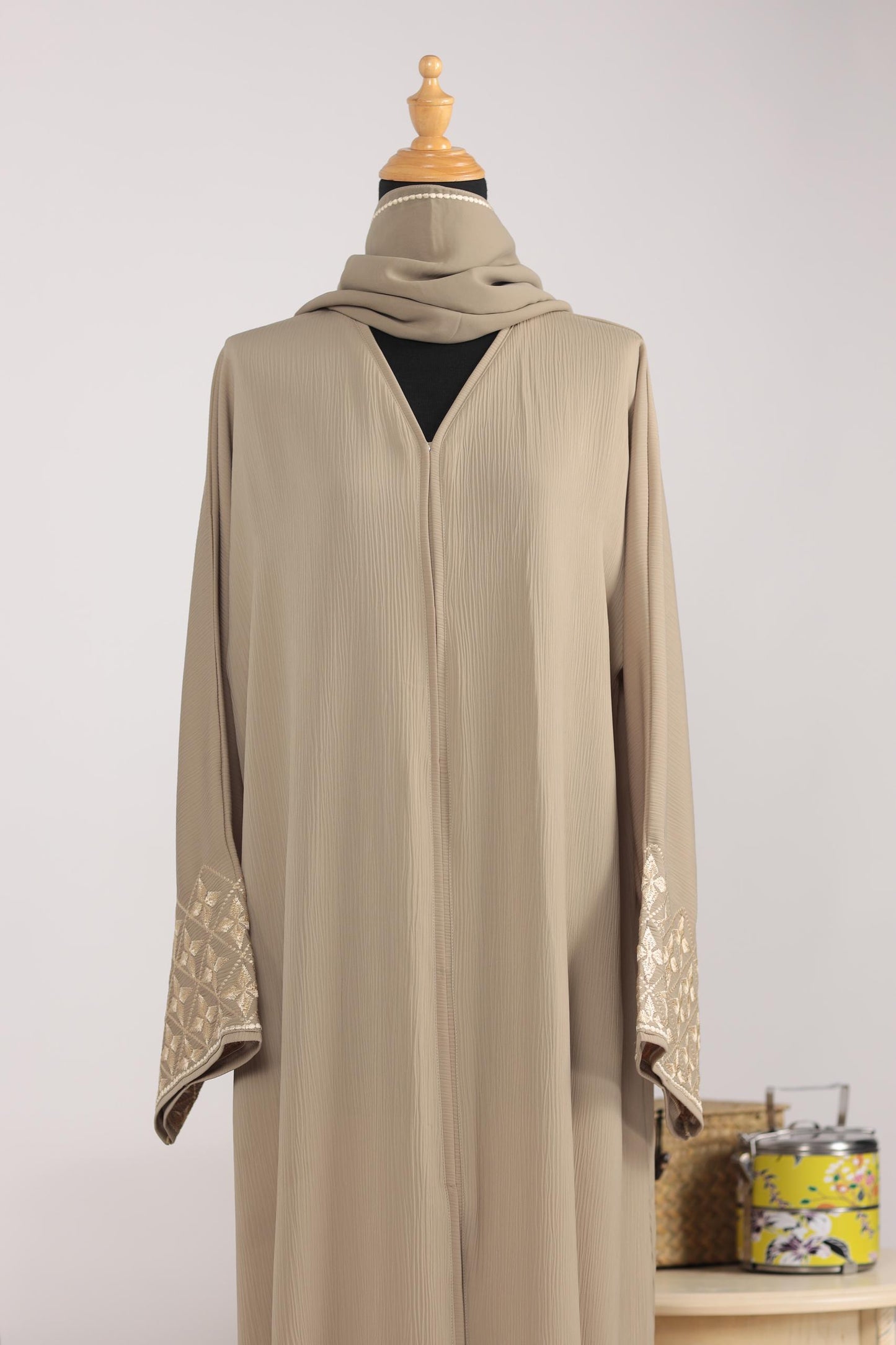 KESUMA ABAYA BEIGE