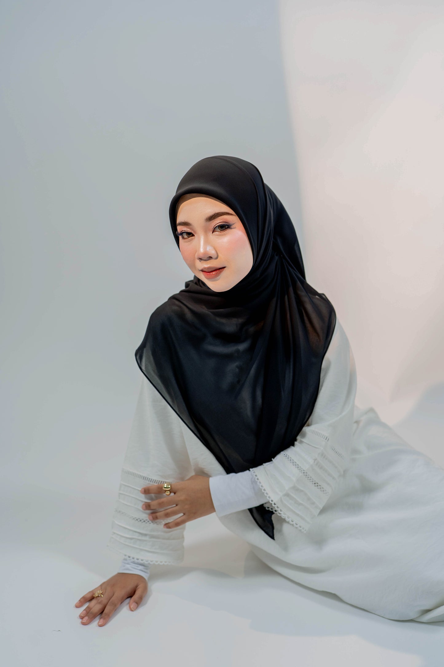 MALEEQA HIJAB BLACK
