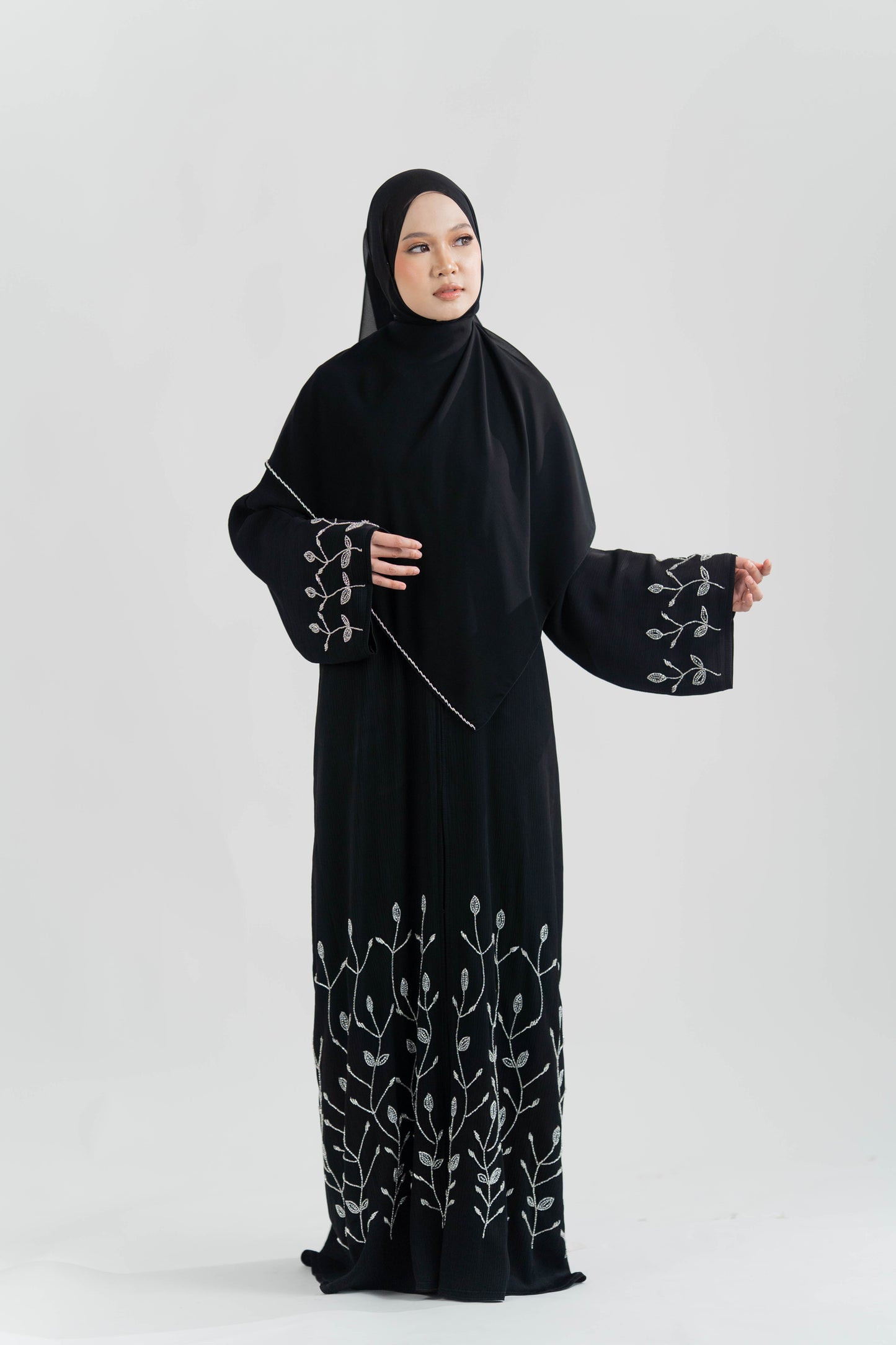 GULYA ABAYA BLACK