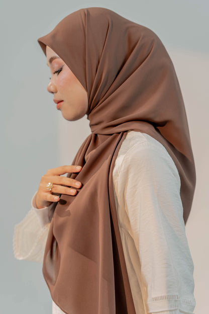 MALEEQA HIJAB BROWN